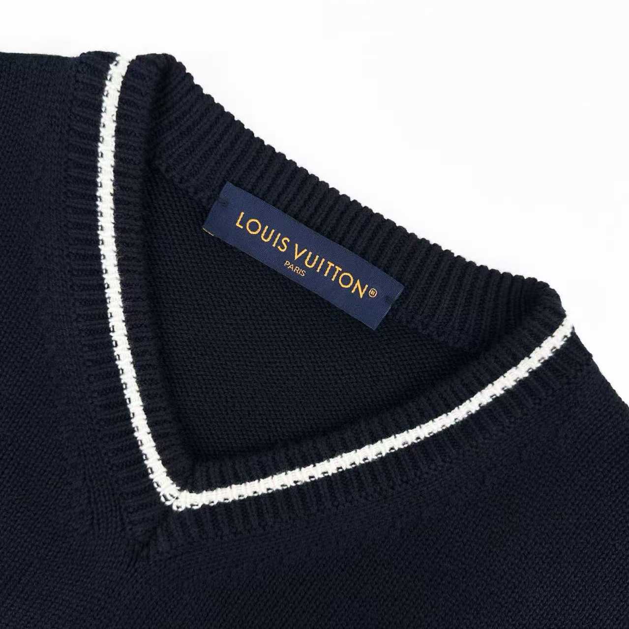 Louis Vuitton Silk Blend Cable V-Neck Pullover 1AK701 - DesignerGu