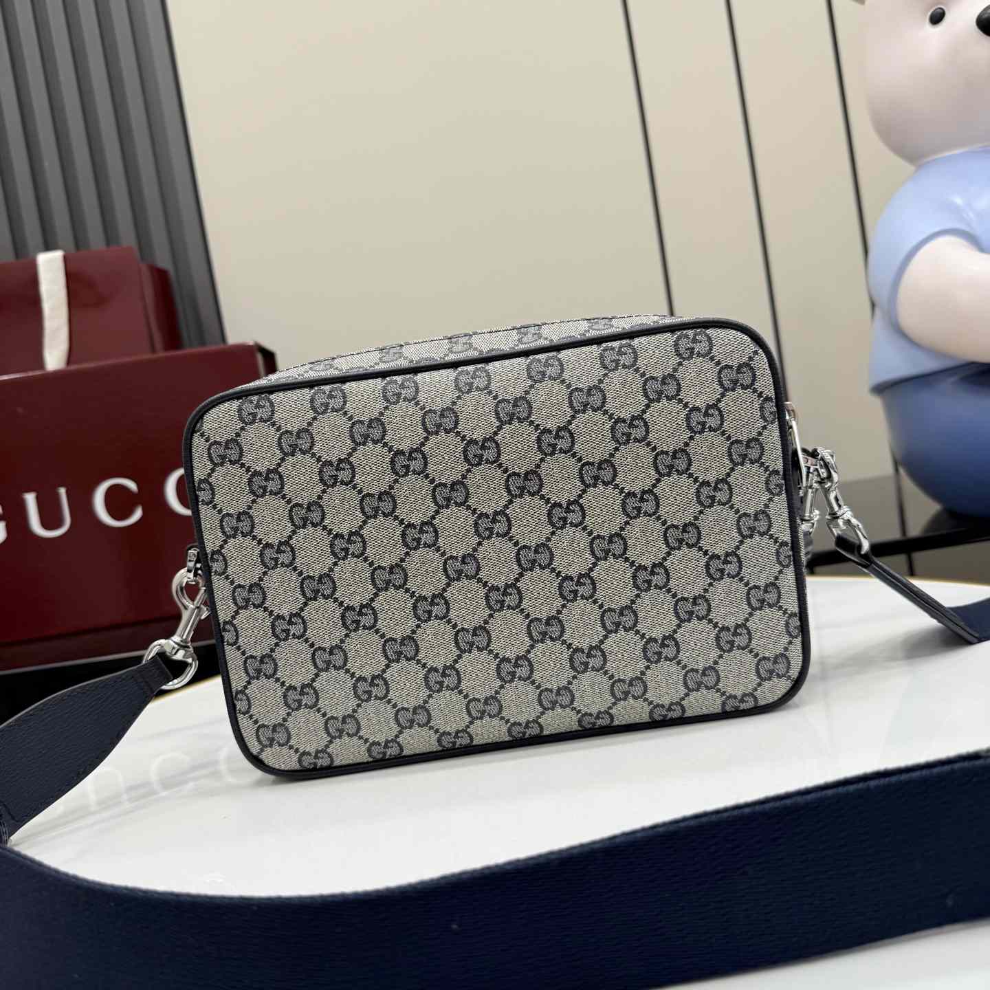 Gucci Gucci Essence Classic Small Crossbody Bag A006ZN - DesignerGu
