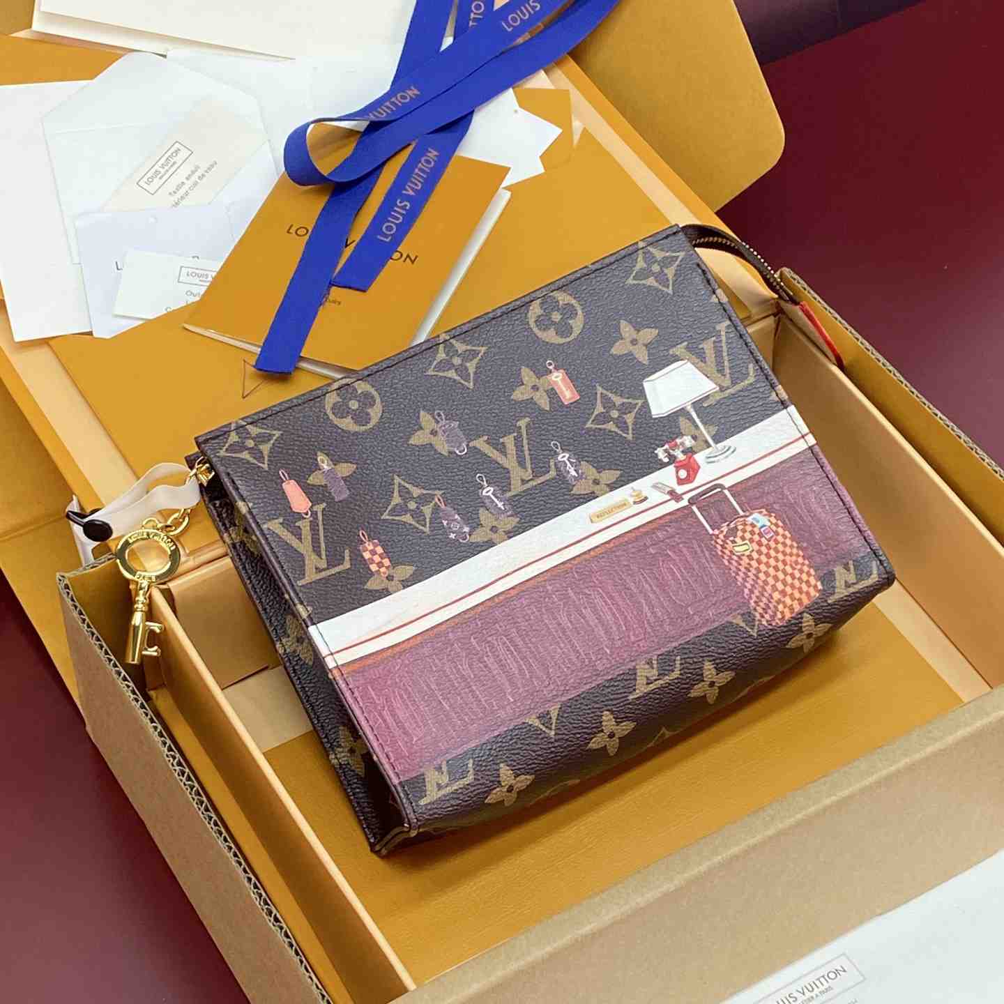 Louis Vuitton Poche Toilette M29987 - DesignerGu