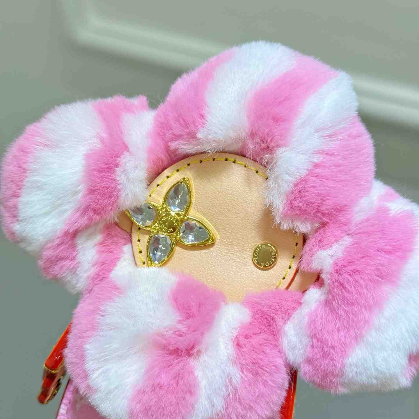 Louis Vuitton Vivienne Fashionista Bag Charm M02991 - DesignerGu