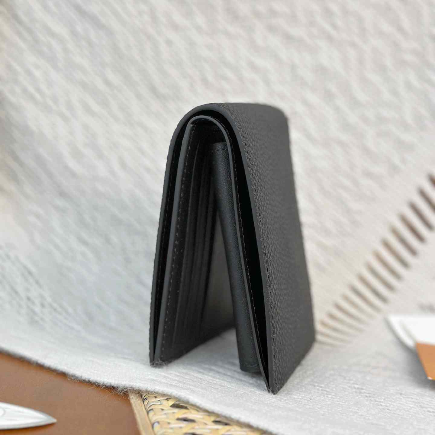 Louis Vuitton Marco Wallet M25944 - DesignerGu
