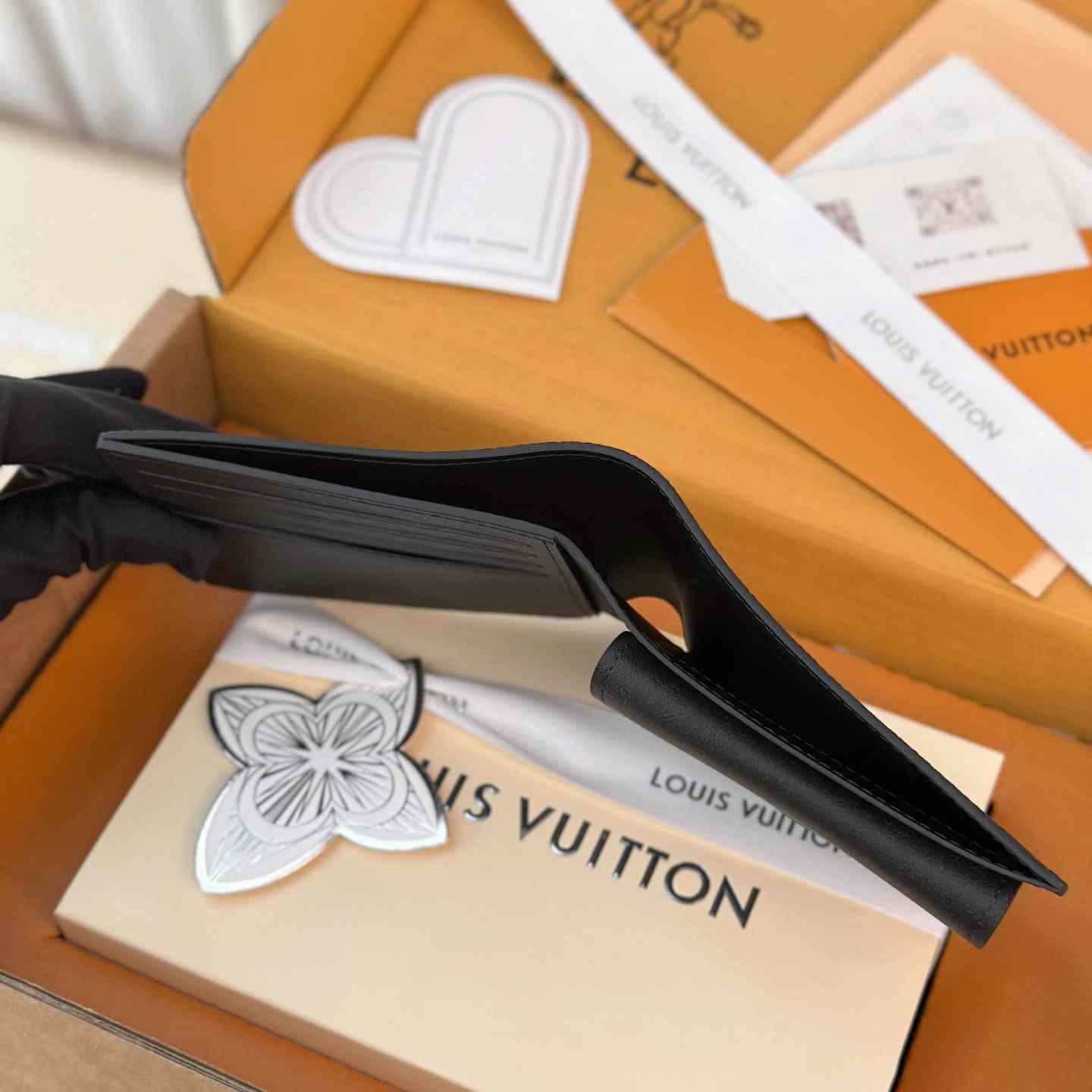 Louis Vuitton Marco Wallet M25944 - DesignerGu