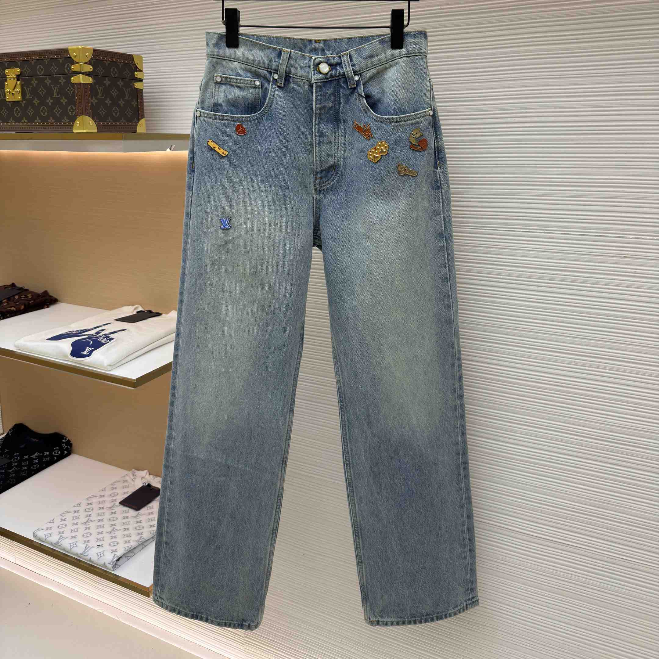 Louis Vuitton Chinese Valentine’s Day Denim Skate Pants 1AKOSF - DesignerGu