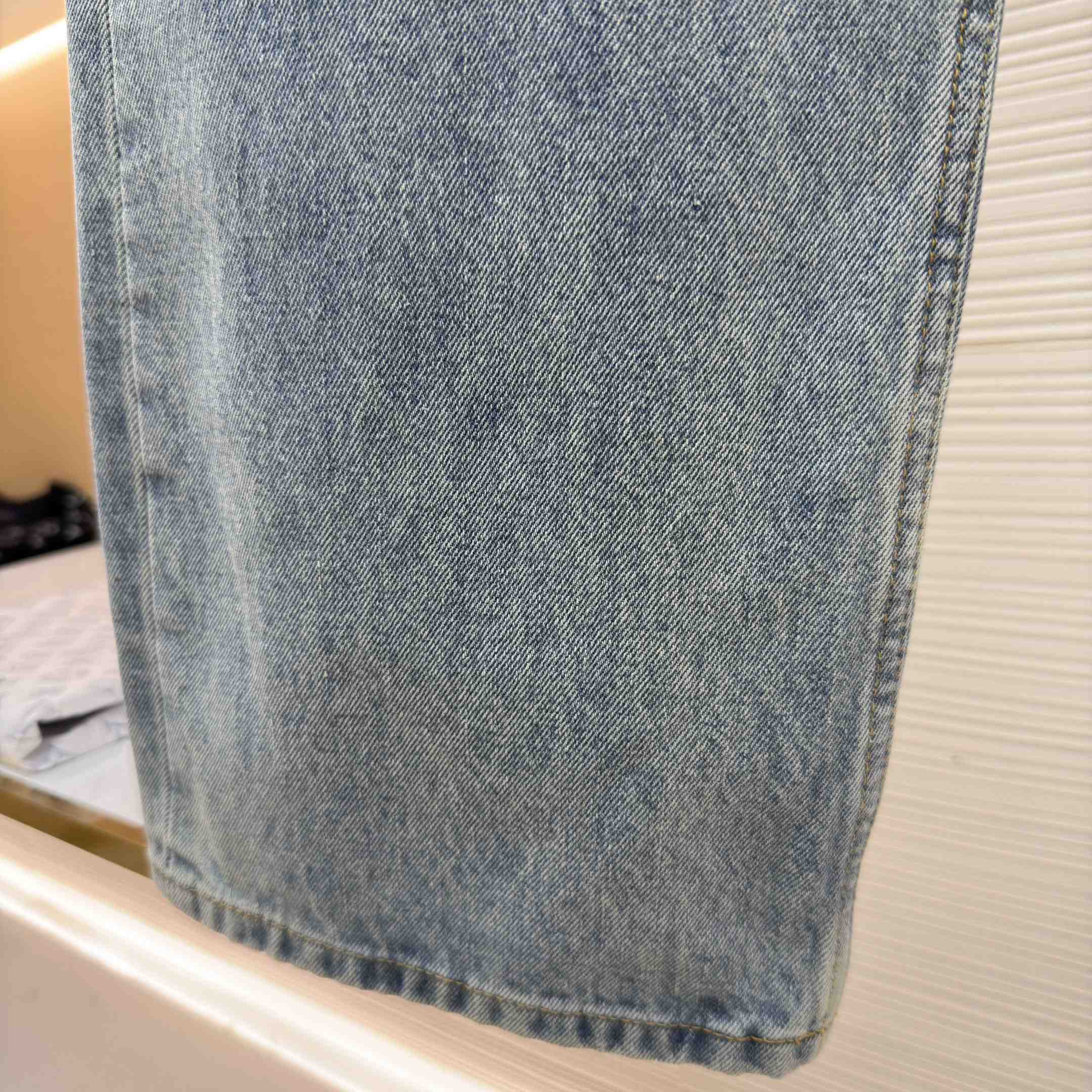 Louis Vuitton Chinese Valentine’s Day Denim Skate Pants 1AKOSF - DesignerGu