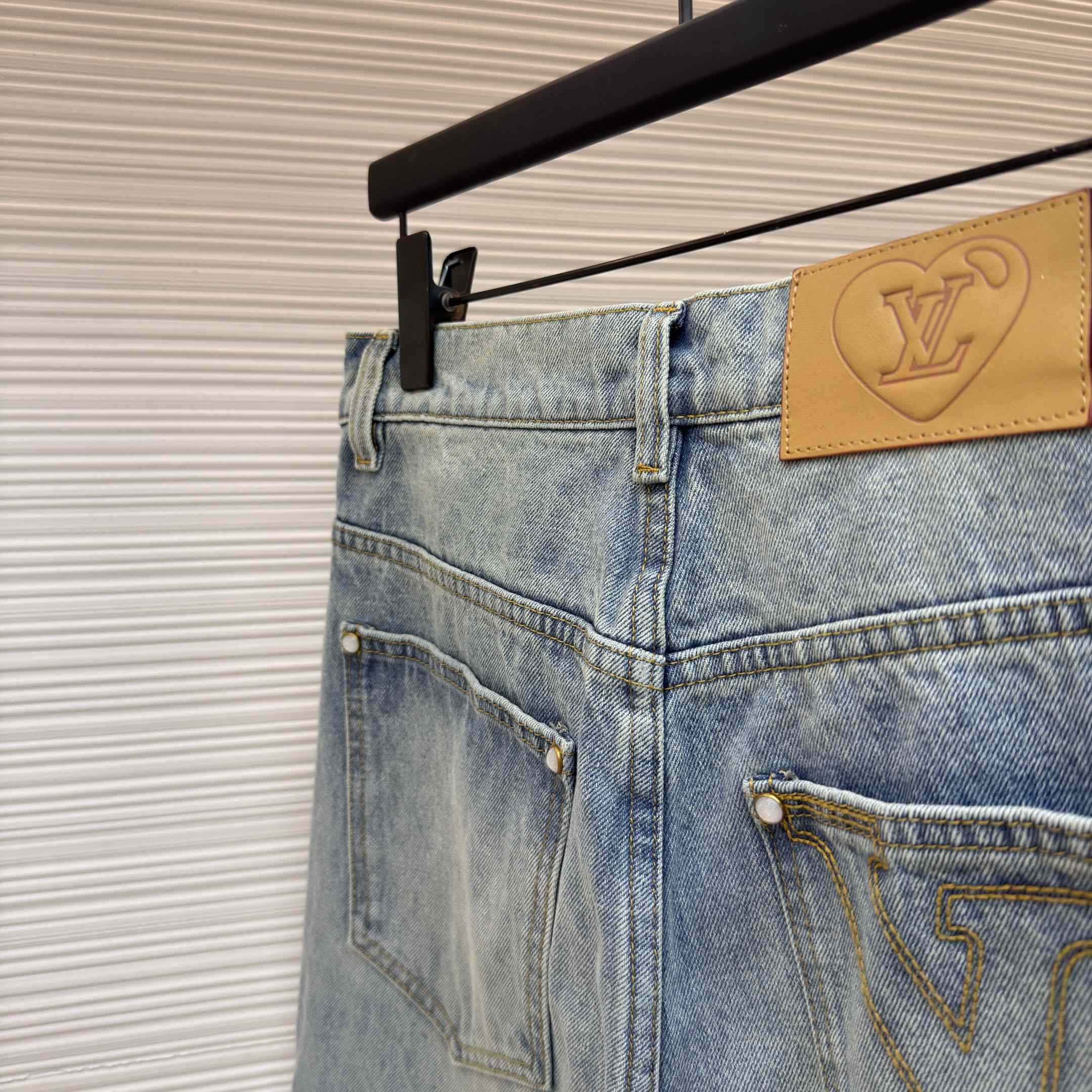 Louis Vuitton Chinese Valentine’s Day Denim Skate Pants 1AKOSF - DesignerGu