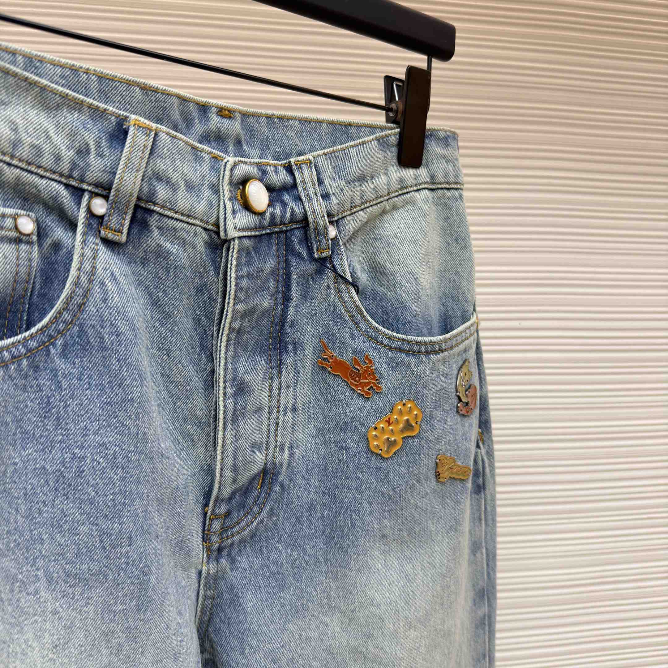 Louis Vuitton Chinese Valentine’s Day Denim Skate Pants 1AKOSF - DesignerGu