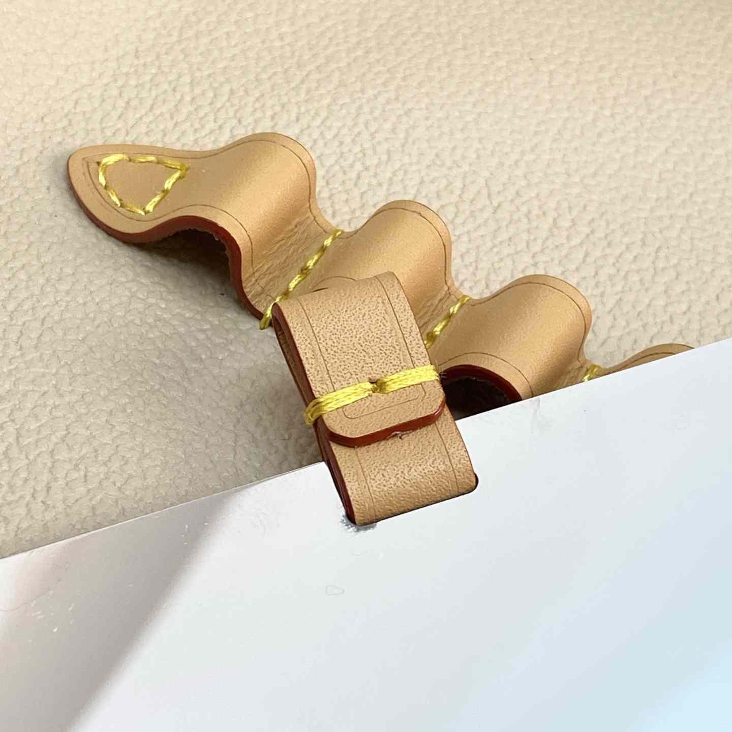Louis Vuitton Lip & Eye Brush Set Dune LBC012 - DesignerGu