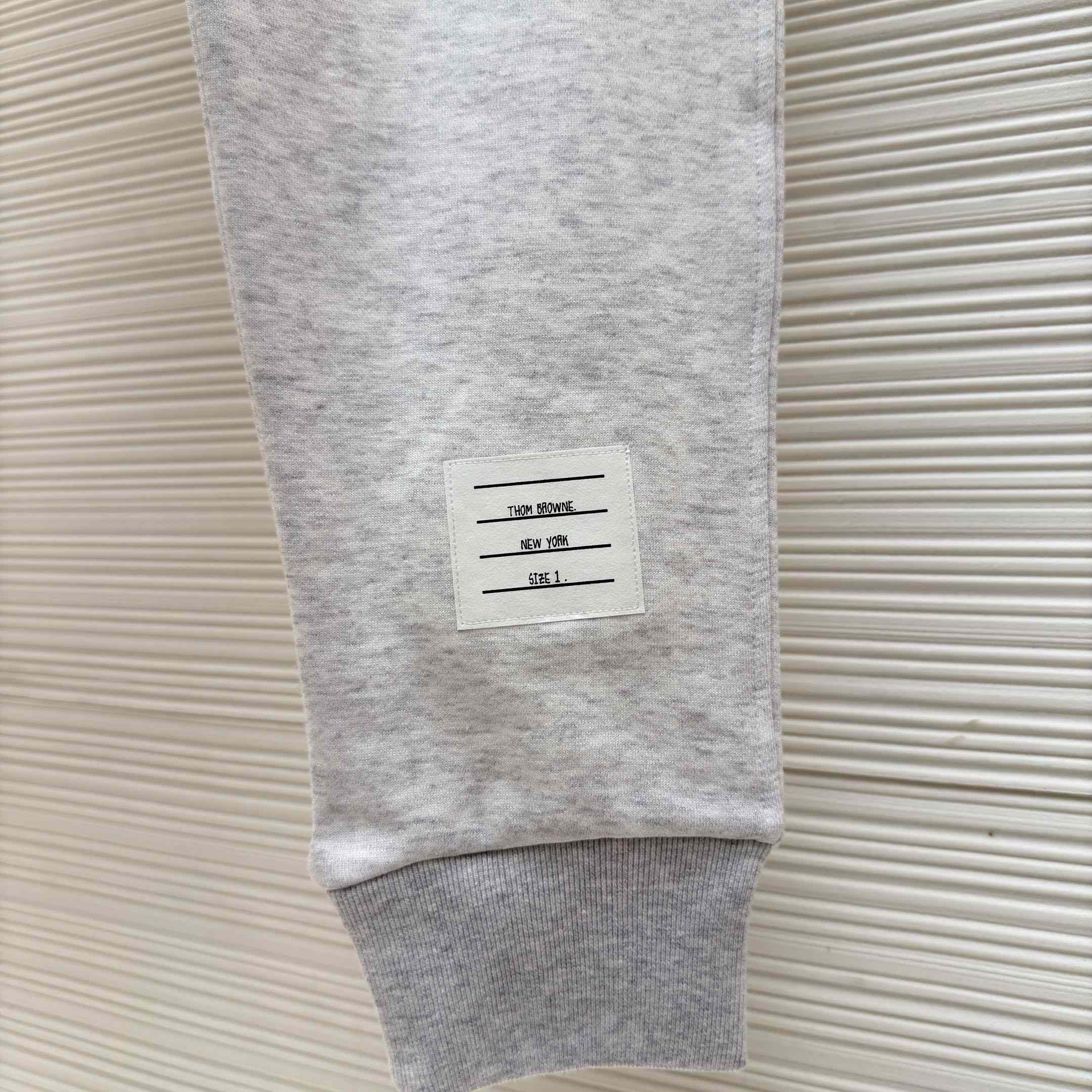 Thom Browne Classic Loopback 4-Bar Sweatpants - DesignerGu