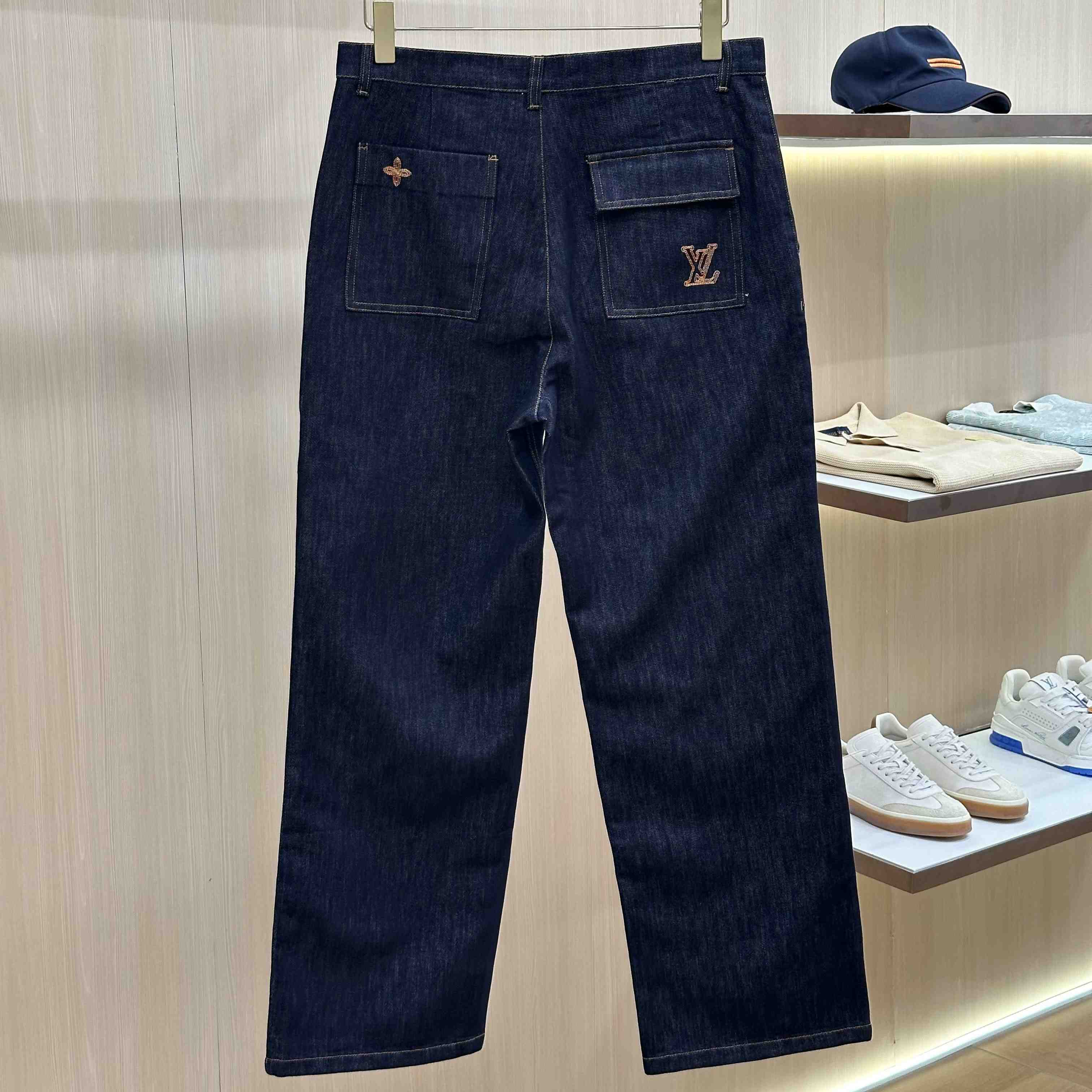Louis Vuitton Embroidered Signature Denim Pants 1AKLR2 - DesignerGu
