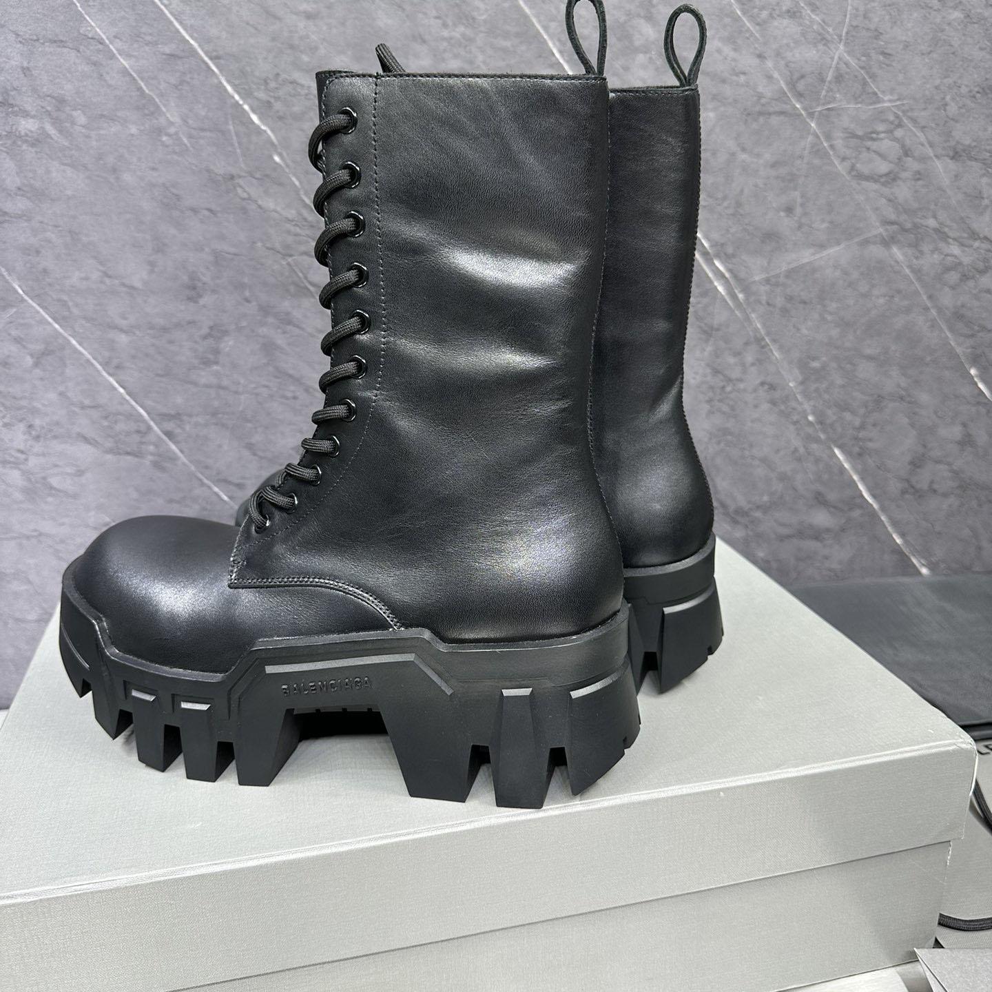 Balenciaga Bulldozer Lace-Up Leather Ankle Boots - DesignerGu