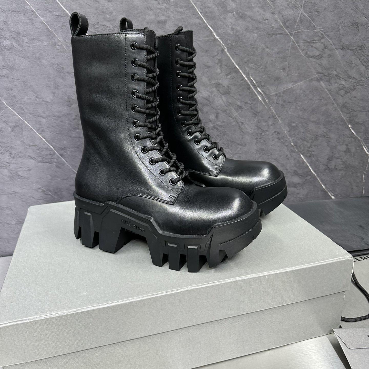 Balenciaga Bulldozer Lace-Up Leather Ankle Boots - DesignerGu