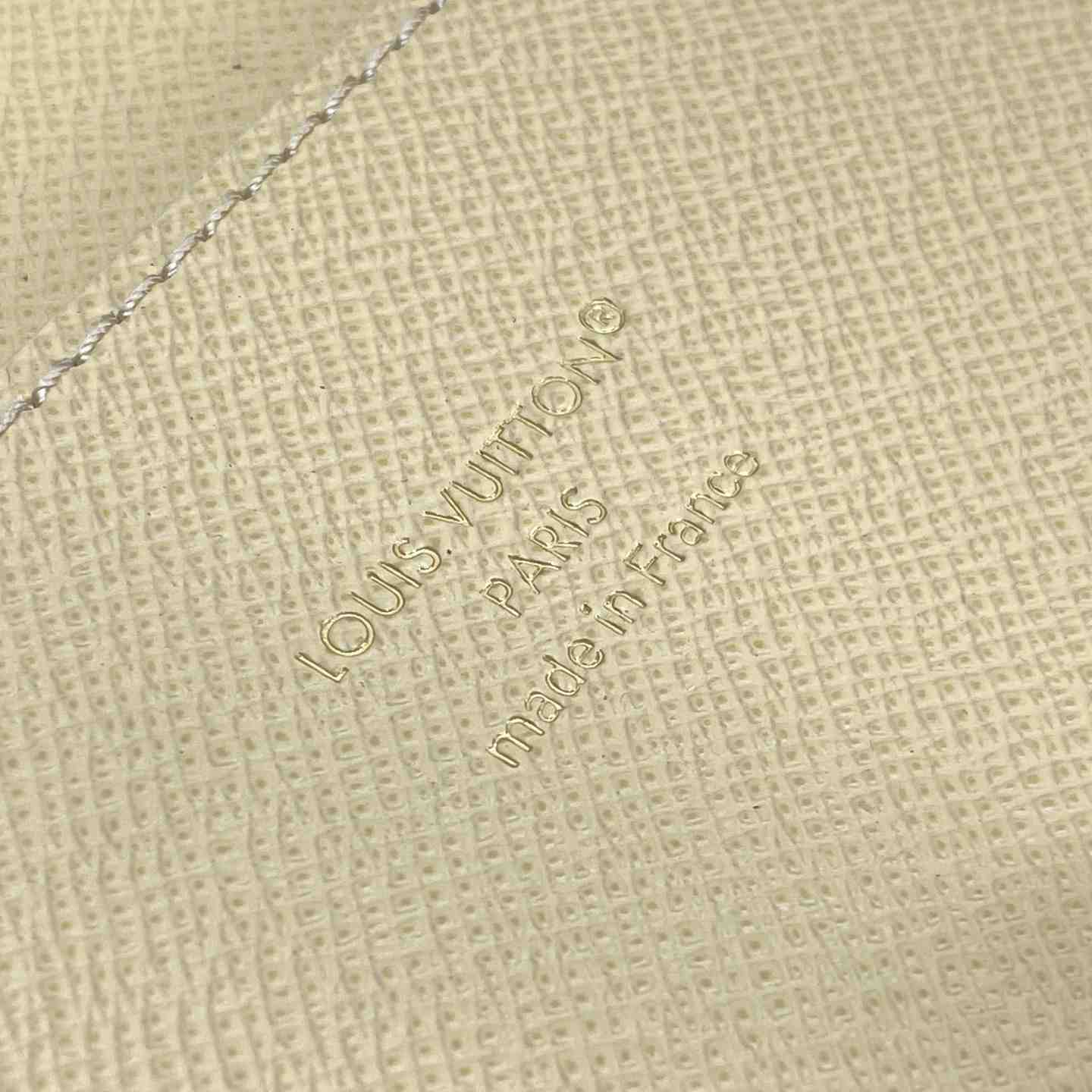 Louis Vuitton Mattifying Paper Case Dune LBC009 - DesignerGu