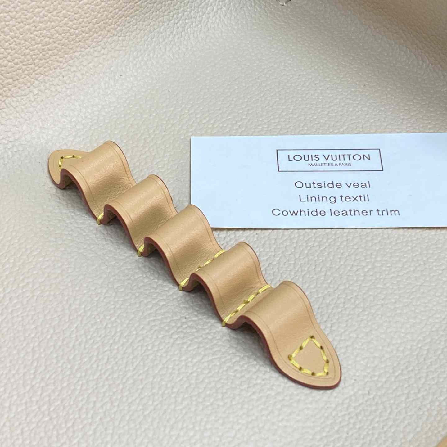 Louis Vuitton Lip And Eye Brush Set LBC001 - DesignerGu