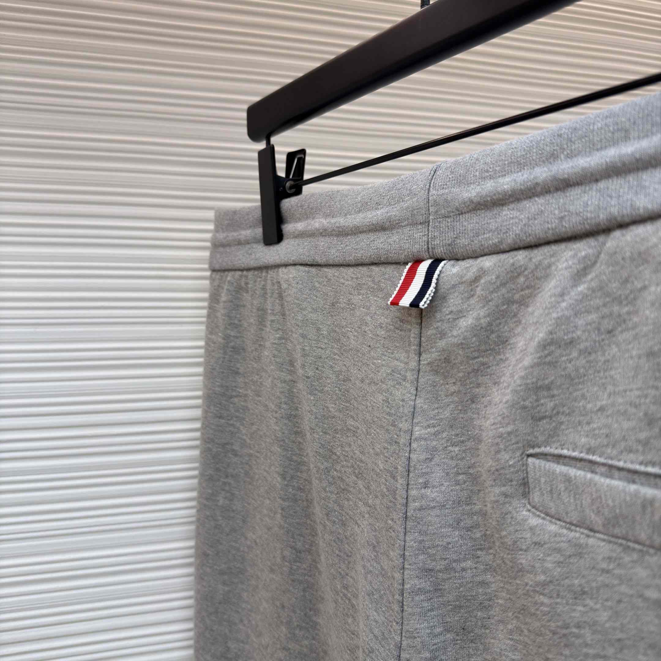 Thom Browne Classic Loopback 4-Bar Sweatpants - DesignerGu