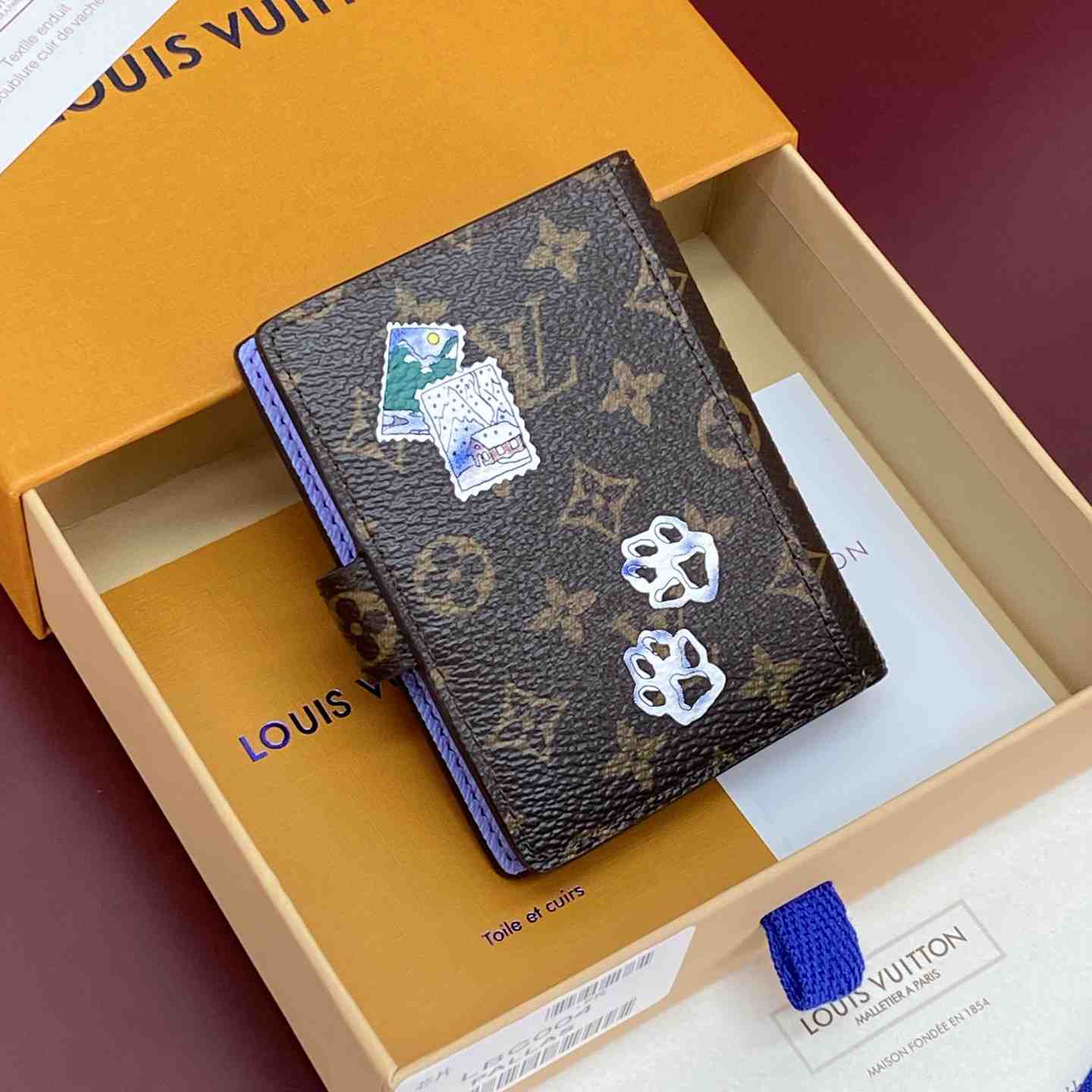Louis Vuitton Mattifying Paper Case LBC004 - DesignerGu