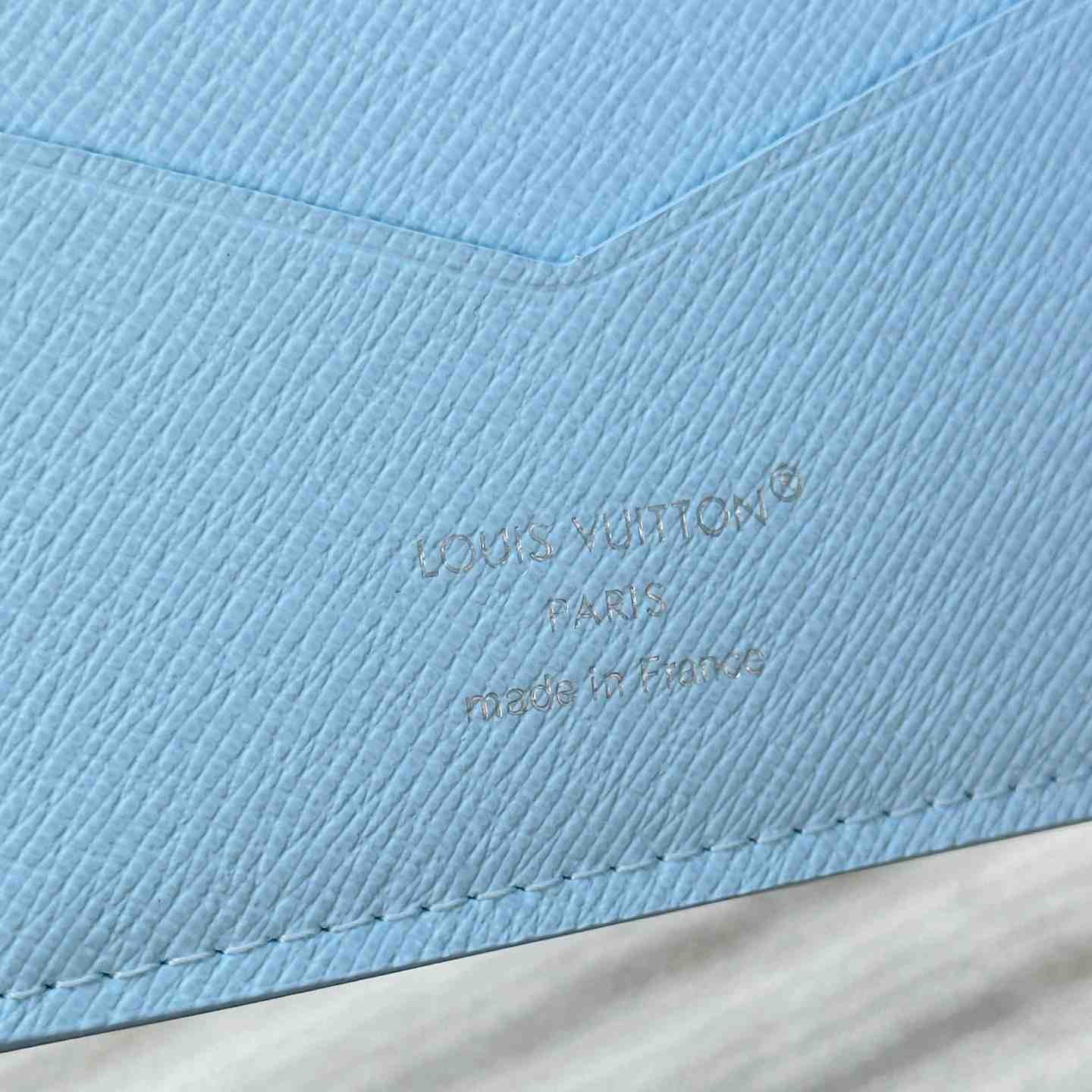 Louis Vuitton Passport Cover M2B213 - DesignerGu