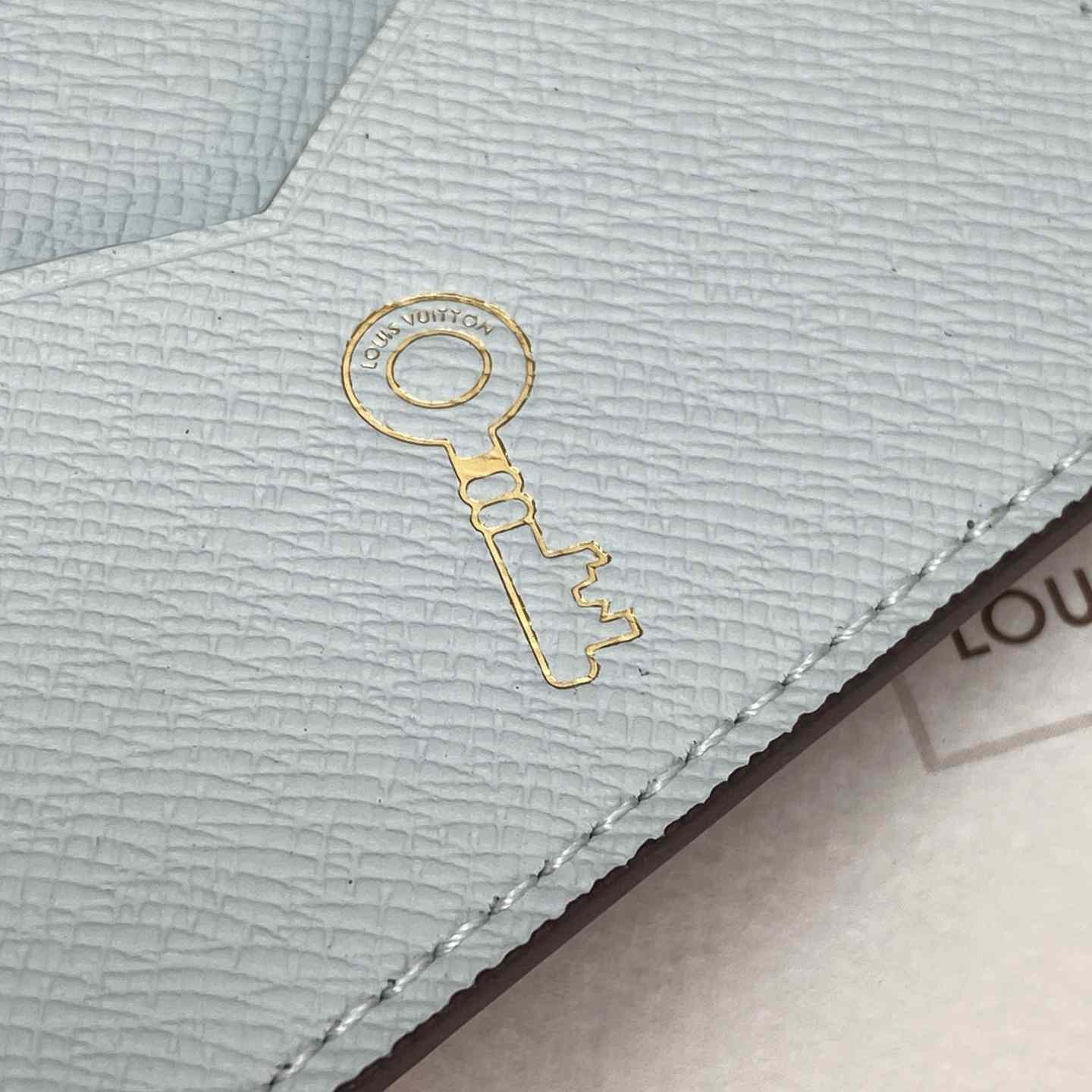 Louis Vuitton Passport Cover M29916 - DesignerGu