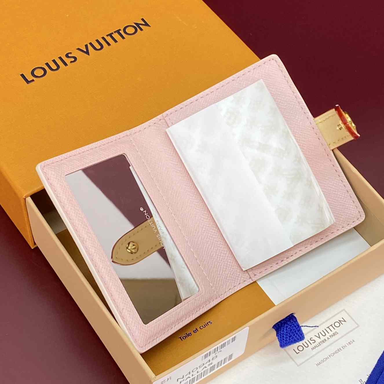 Louis Vuitton Mattifying Paper Case N40948 - DesignerGu
