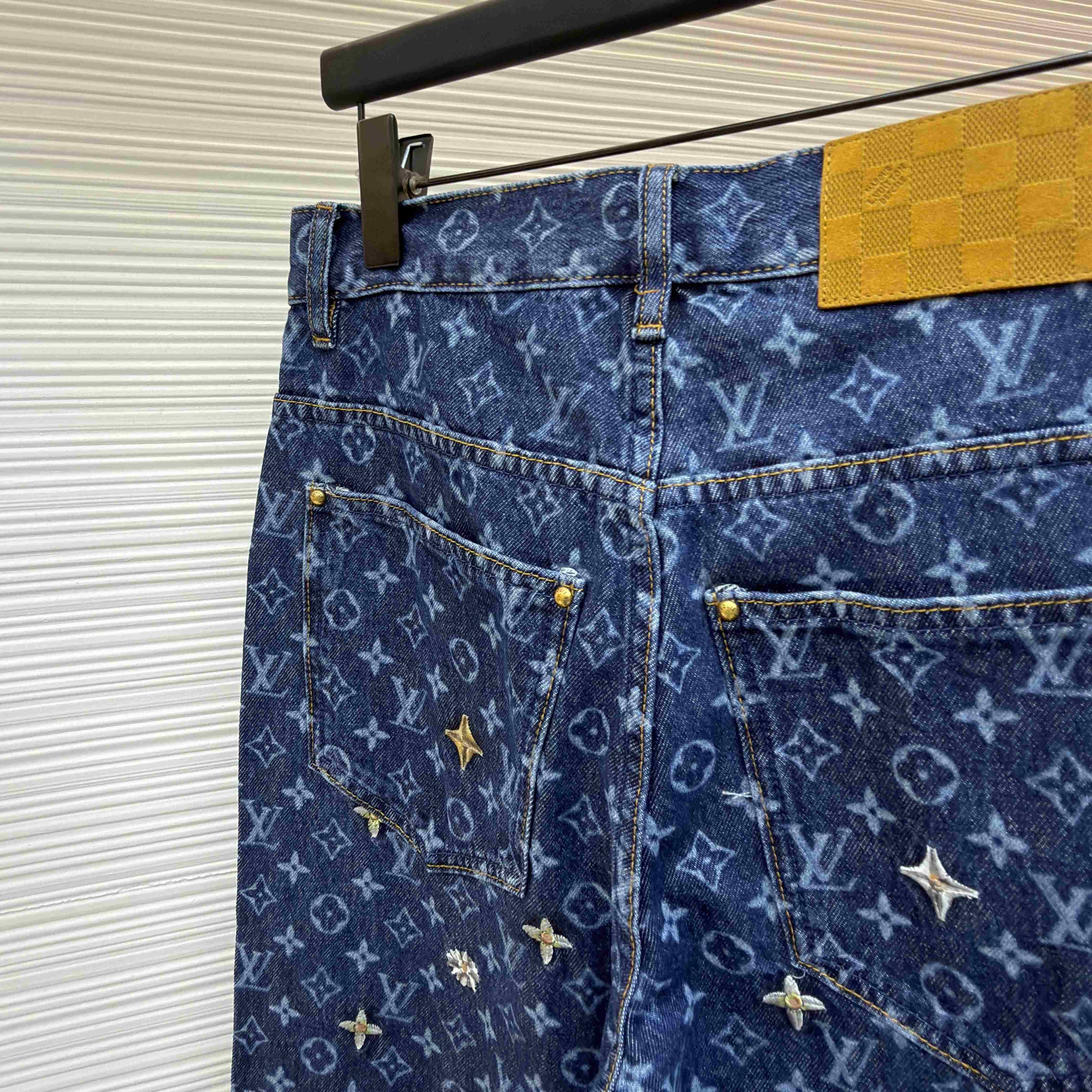 Louis Vuitton Monogram Embroidered Denim Skate Pants 1AJRNB - DesignerGu