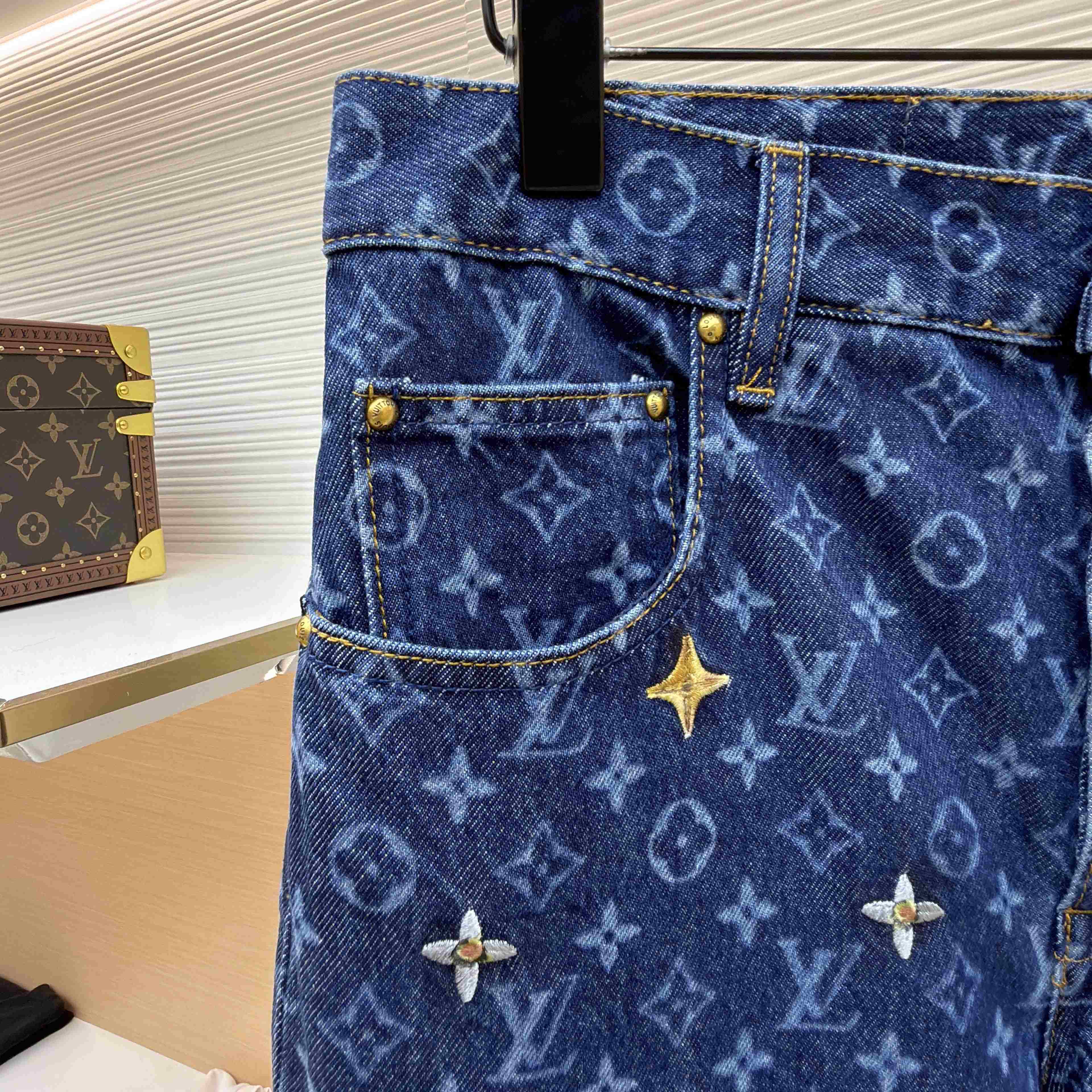 Louis Vuitton Monogram Embroidered Denim Skate Pants 1AJRNB - DesignerGu