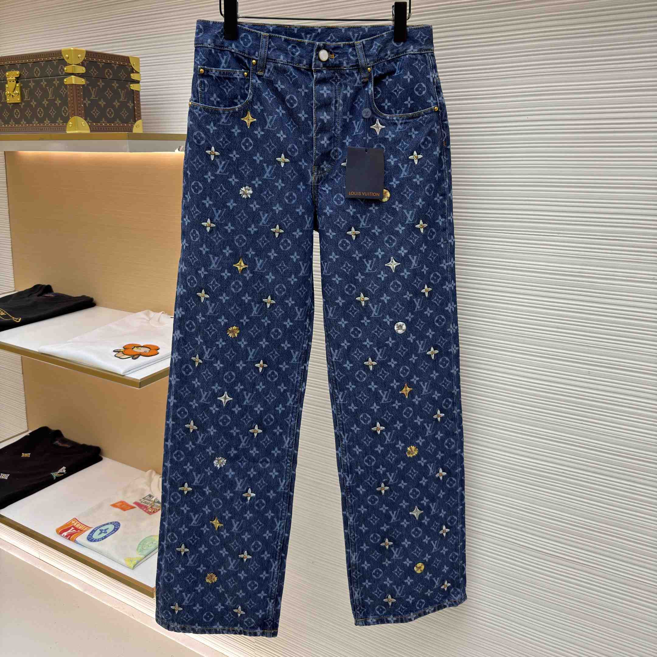 Louis Vuitton Monogram Embroidered Denim Skate Pants 1AJRNB - DesignerGu