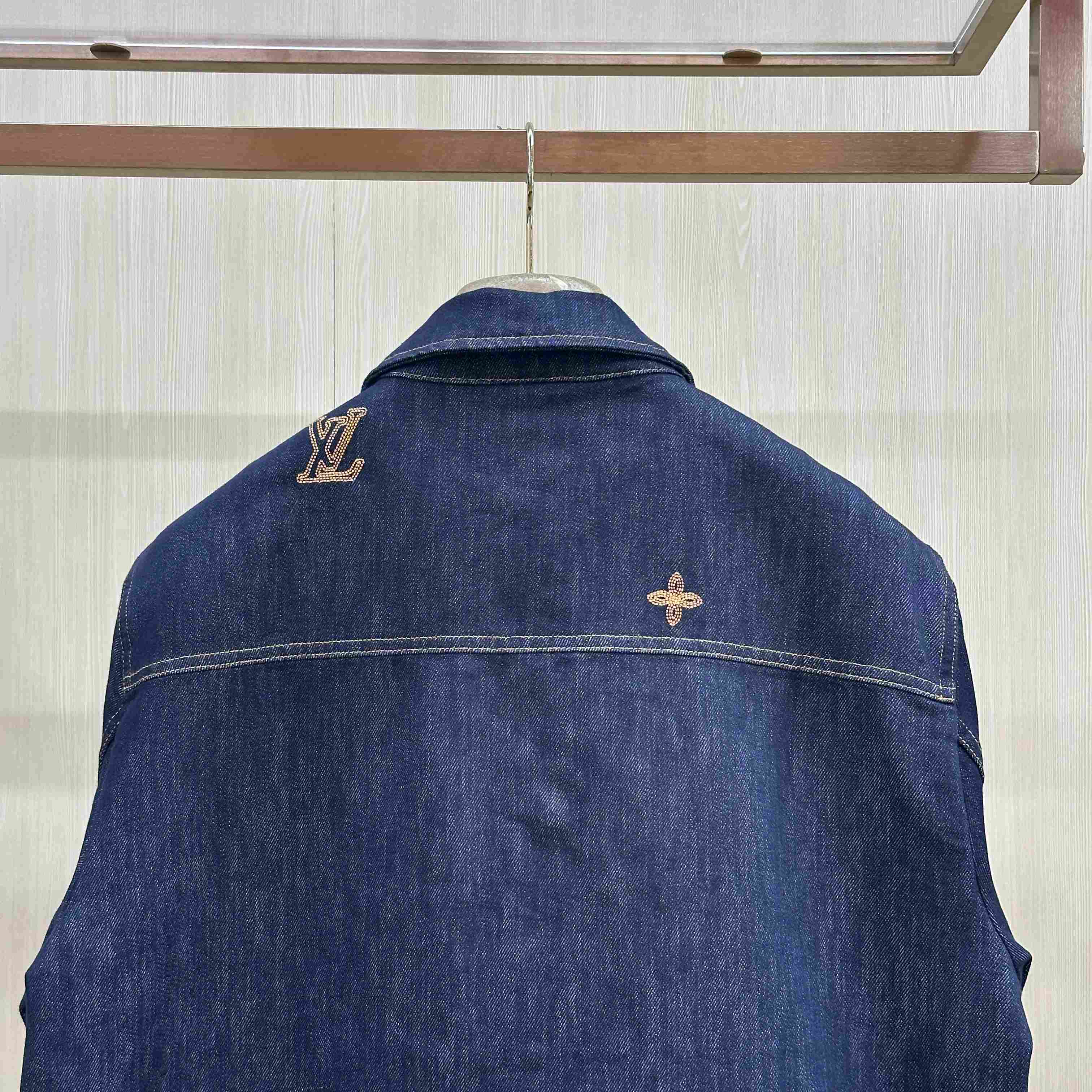 Louis Vuitton Embroidered Signature Denim Overshirt 1AKM0F - DesignerGu