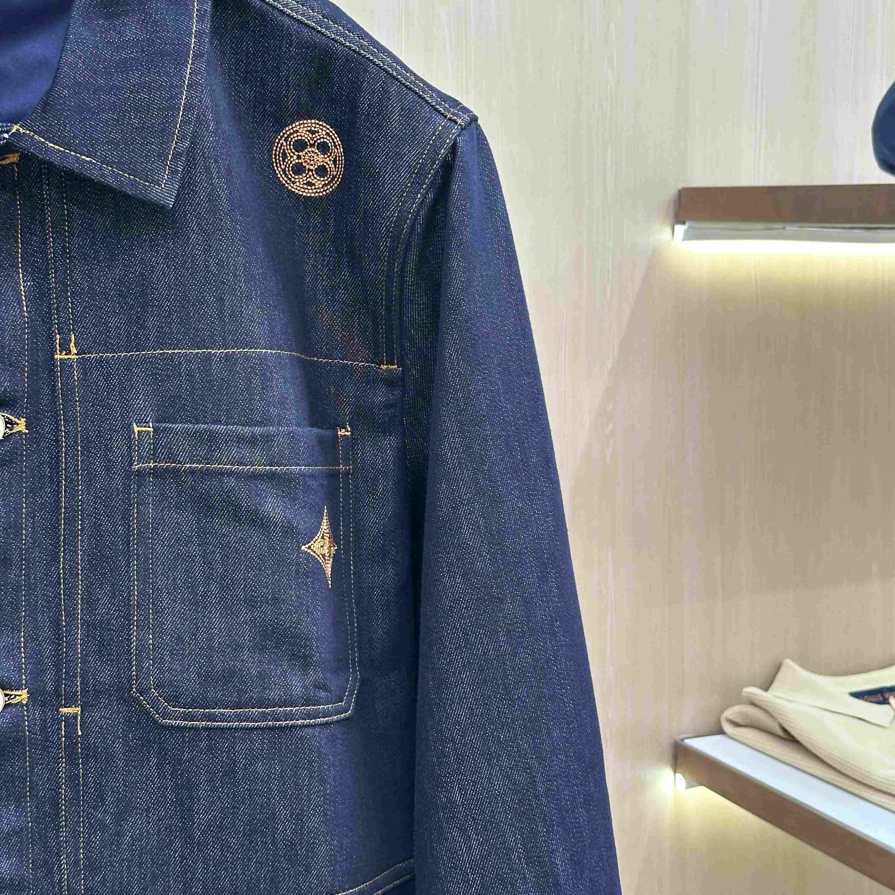 Louis Vuitton Embroidered Signature Denim Overshirt 1AKM0F - DesignerGu