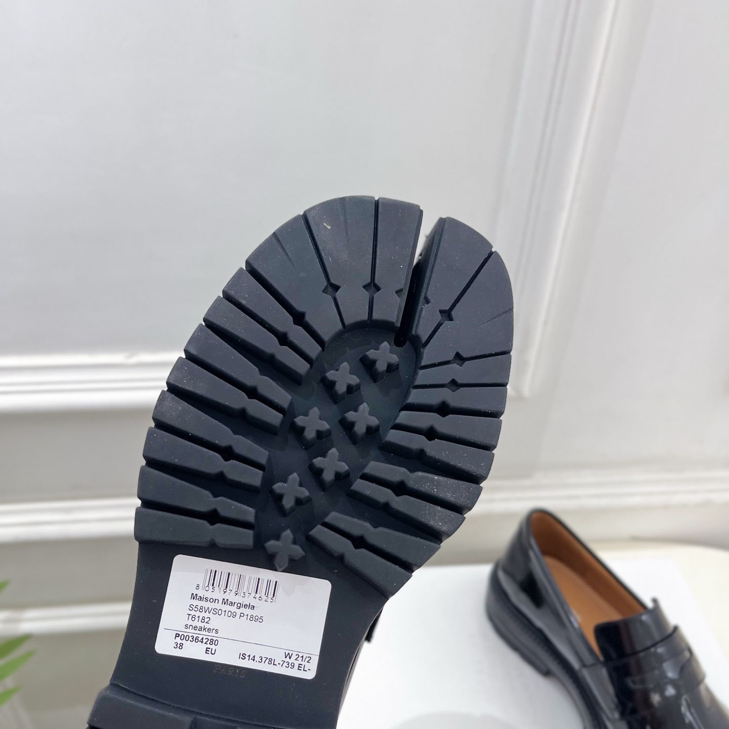 Maison Margiela Tabi Patent Leather Loafers - DesignerGu