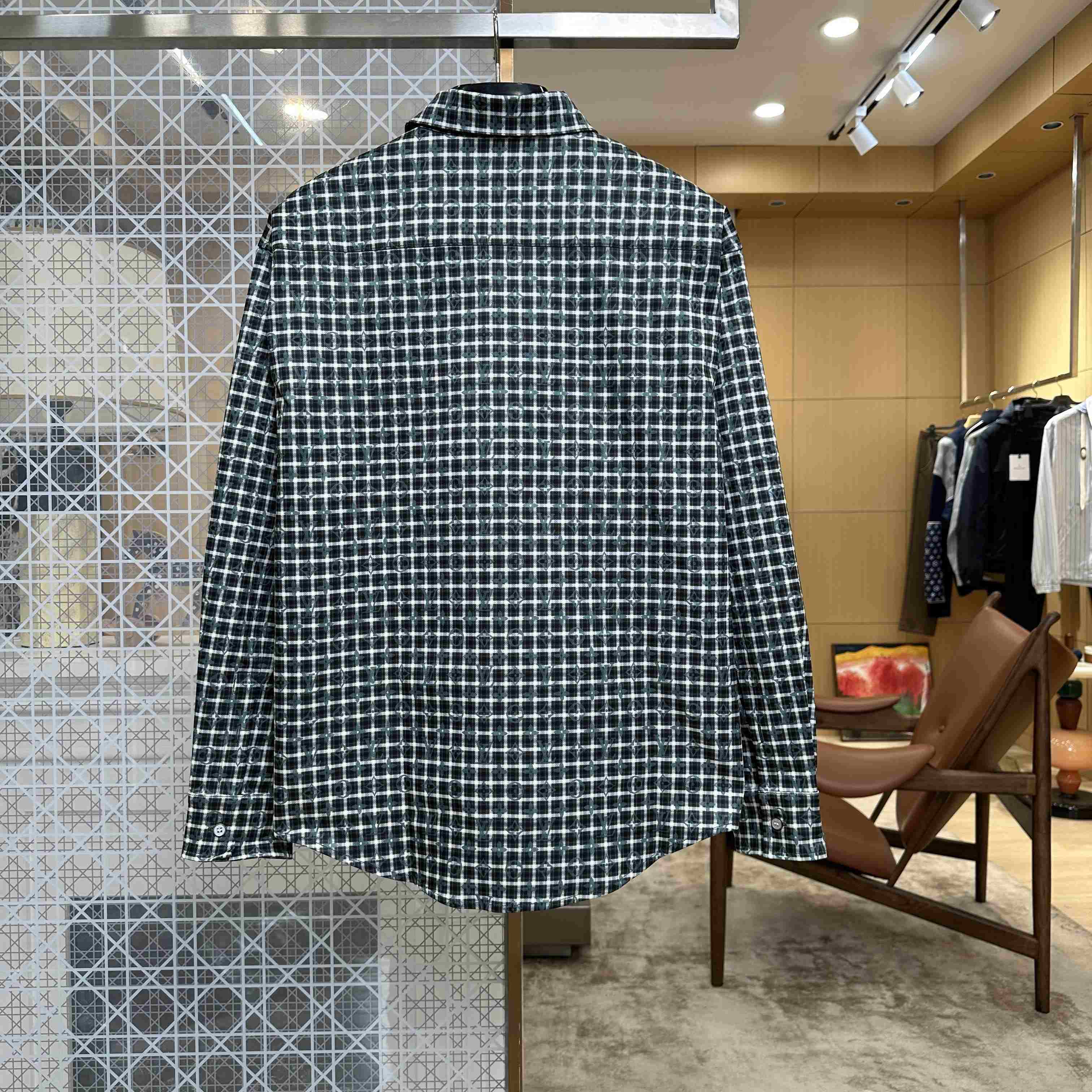 Louis Vuitton Monogram Long-Sleeved Shirt 1AKM1O - DesignerGu