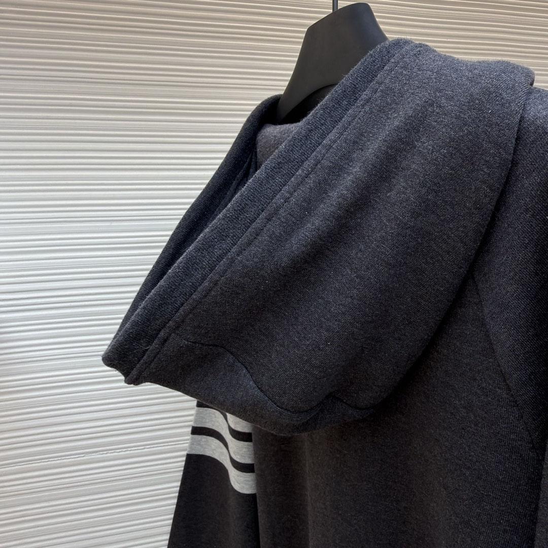 Thom Browne Classic Loopback 4-Bar Zip Up Hoodie - DesignerGu