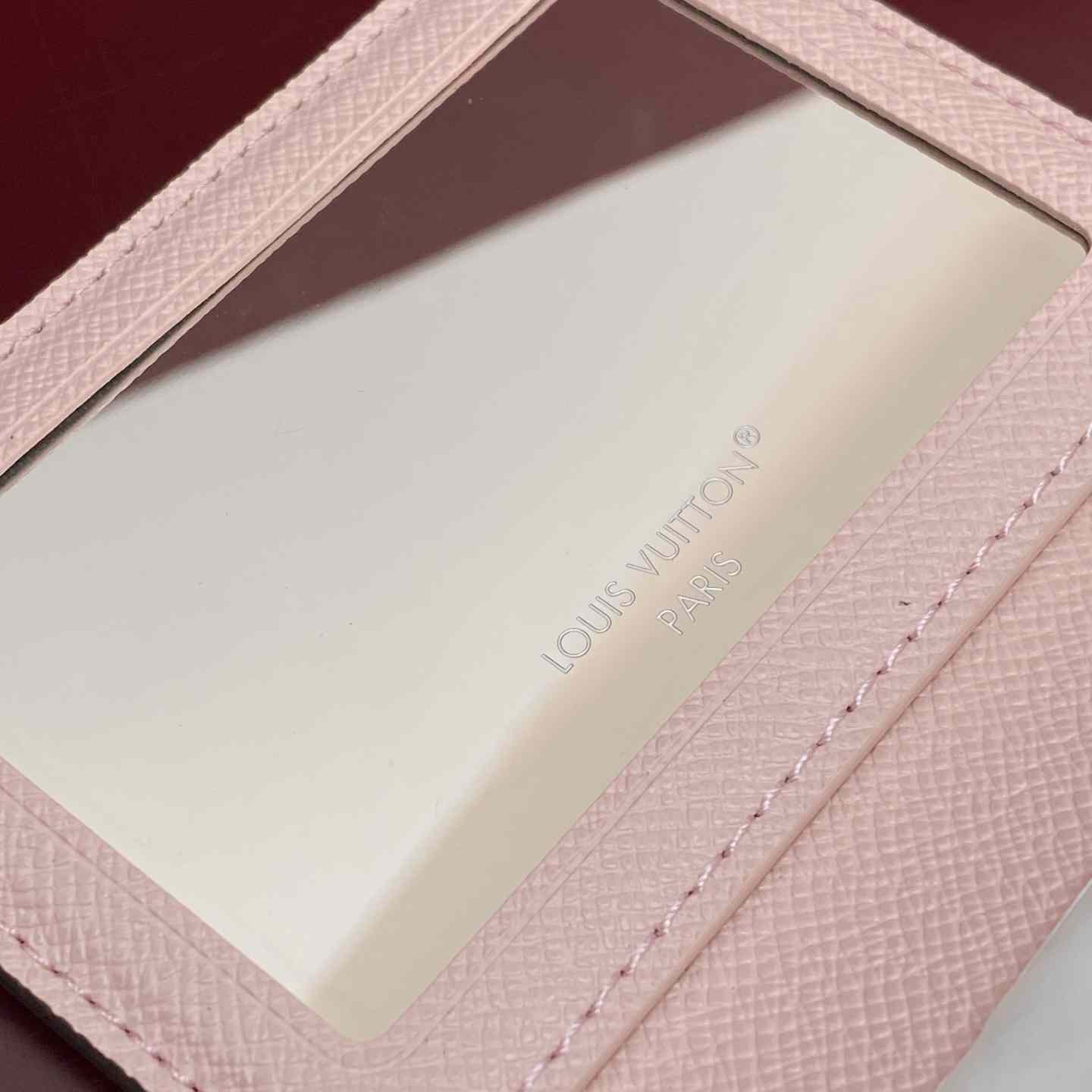 Louis Vuitton Mattifying Paper Case LBC003 - DesignerGu