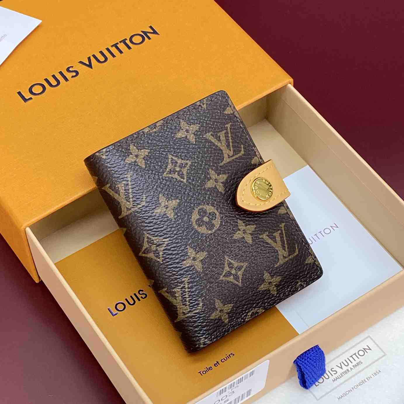 Louis Vuitton Mattifying Paper Case LBC003 - DesignerGu