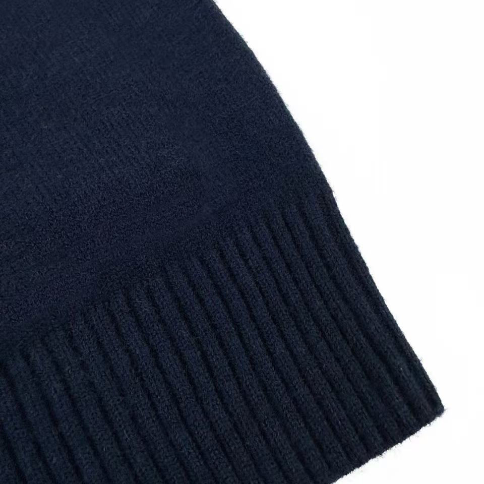 AMI Paris Ami De Coeur Sweater - DesignerGu