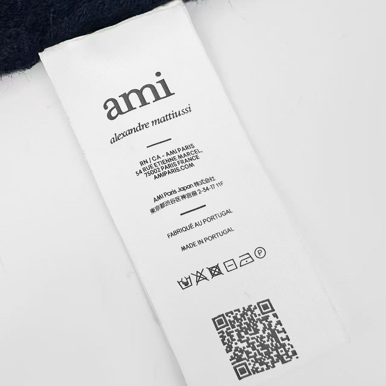 AMI Paris Ami De Coeur Sweater - DesignerGu