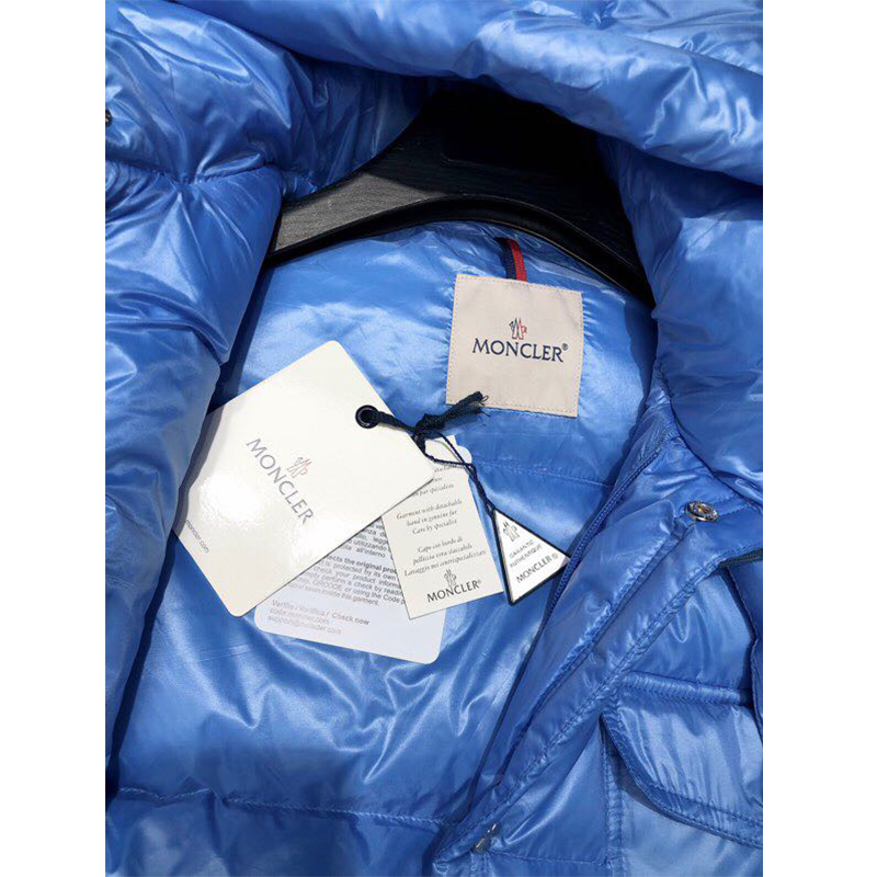 Moncler Lamentin Short Down Jacket In Blue - DesignerGu