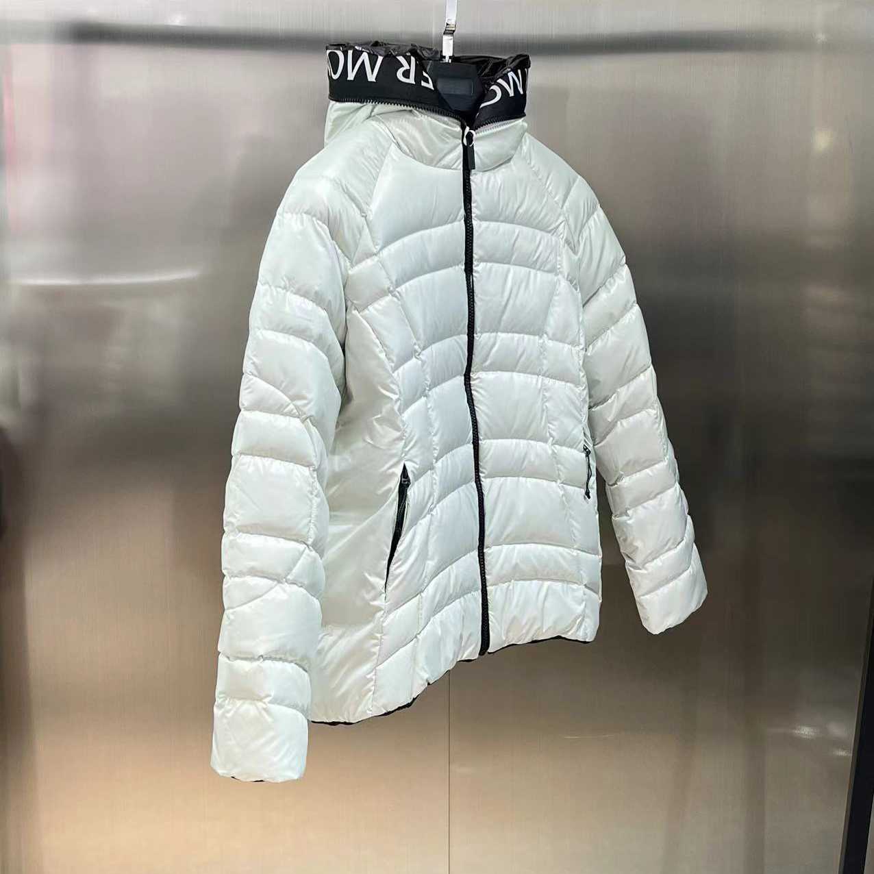 Moncler Narlay Short Down Jacket - DesignerGu