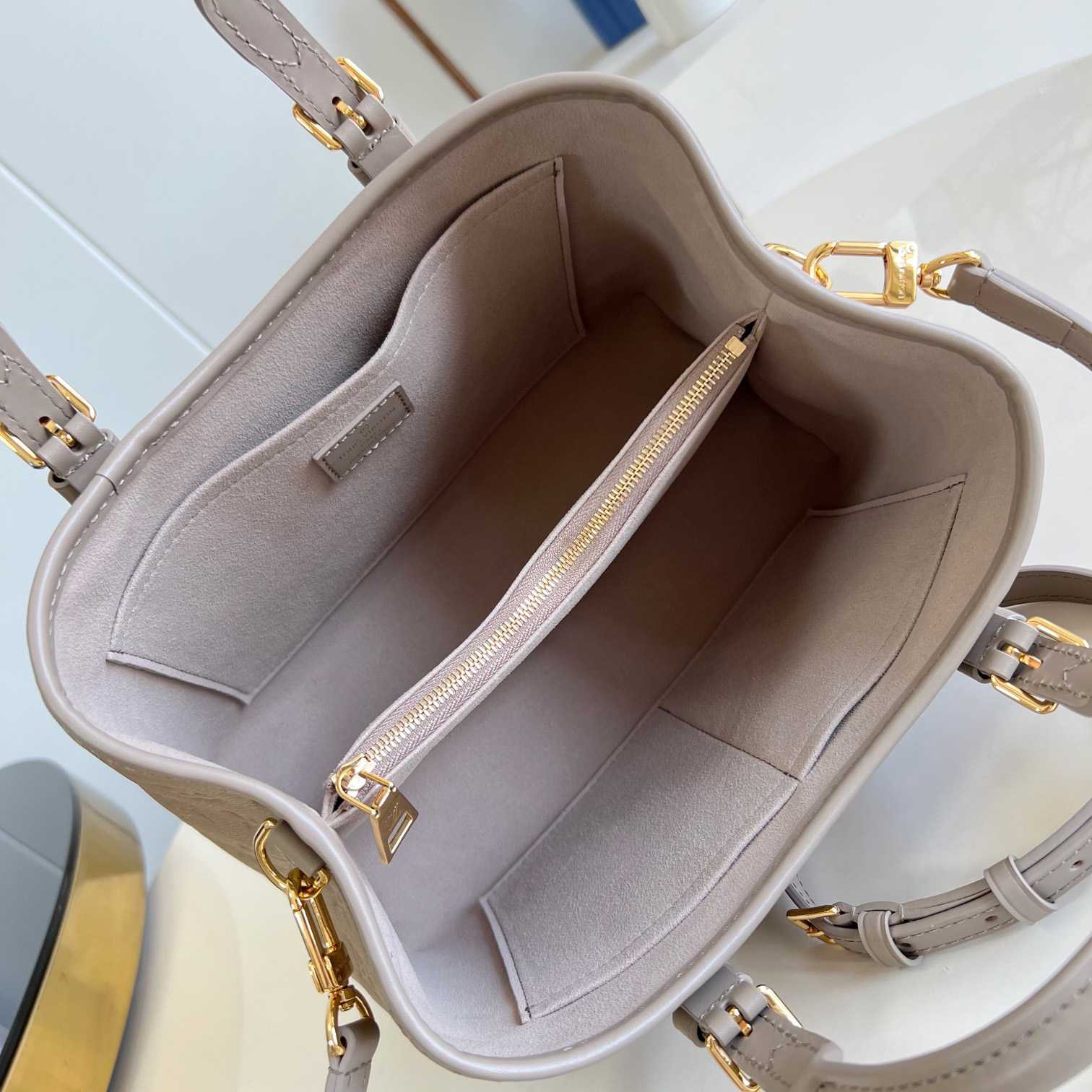 Louis Vuitton Babylone Tote PM   M11463 - DesignerGu