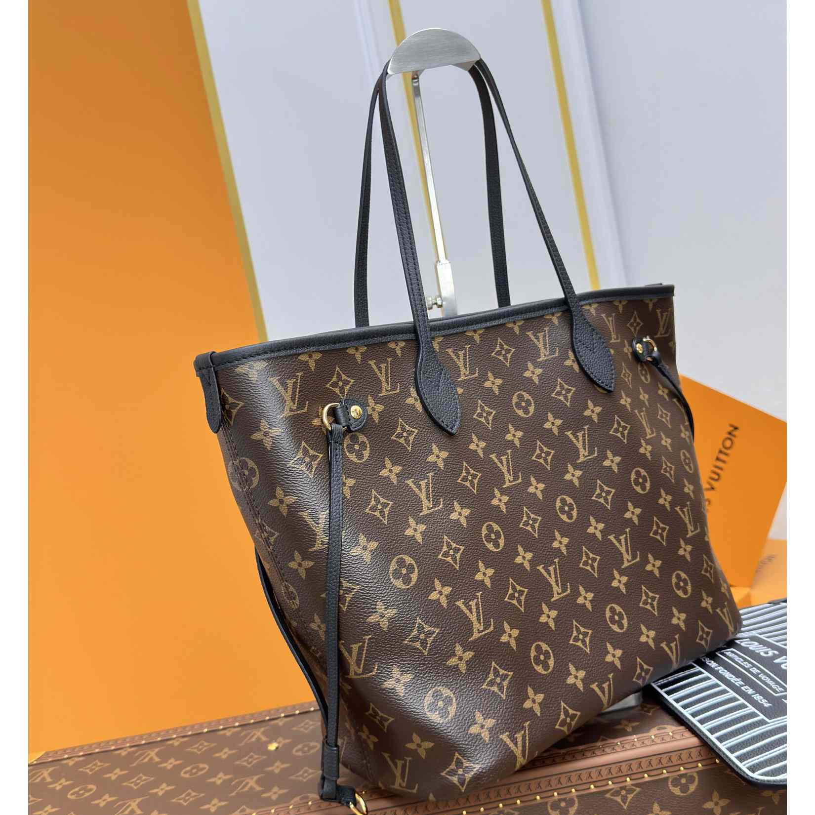 Louis Vuitton Neverfull Inside Out MM   M11946 - DesignerGu