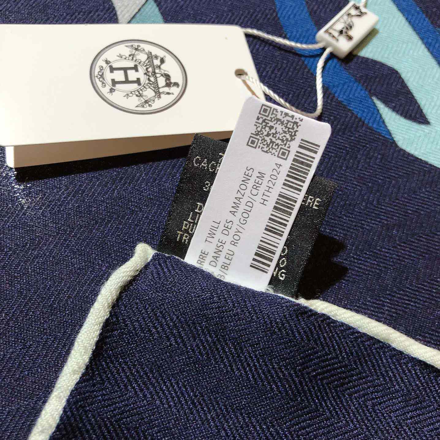 Hermes Bouclerie Moderne En Casaques Giant Triangle - DesignerGu