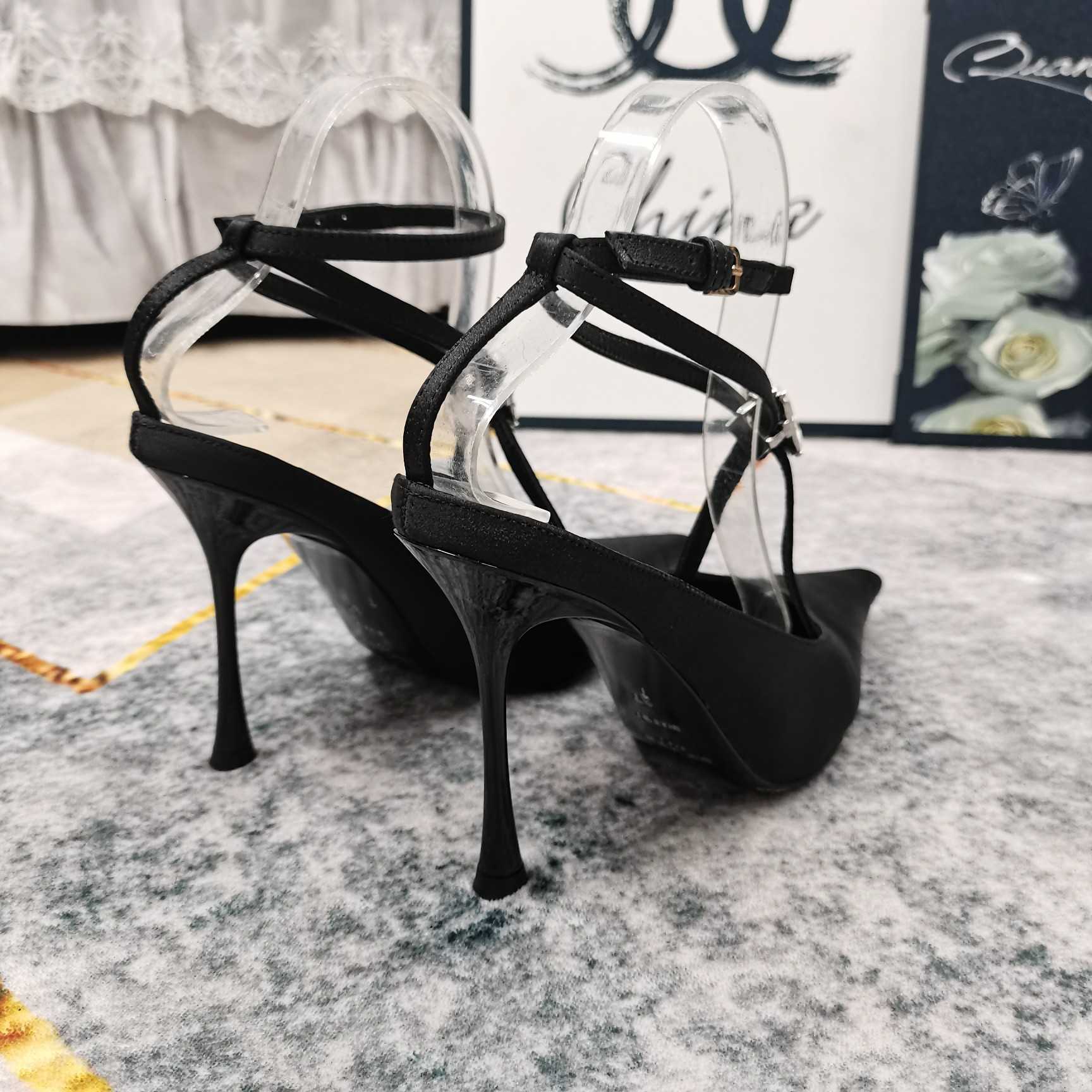 Saint Laurent Harlow Pumps In Satin Crepe And Crystals - DesignerGu