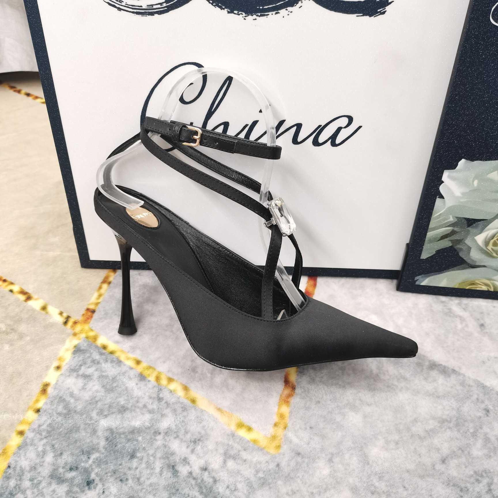 Saint Laurent Harlow Pumps In Satin Crepe And Crystals - DesignerGu