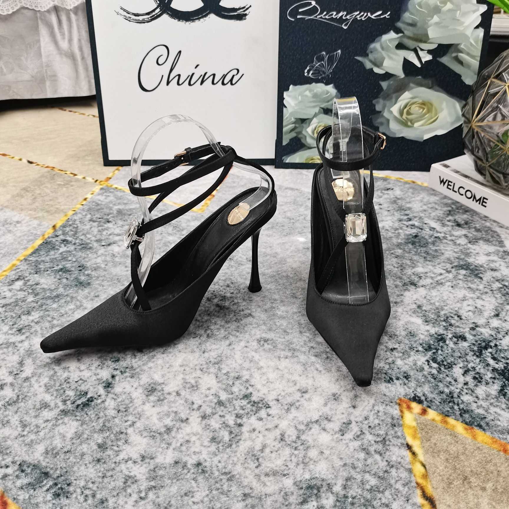 Saint Laurent Harlow Pumps In Satin Crepe And Crystals - DesignerGu