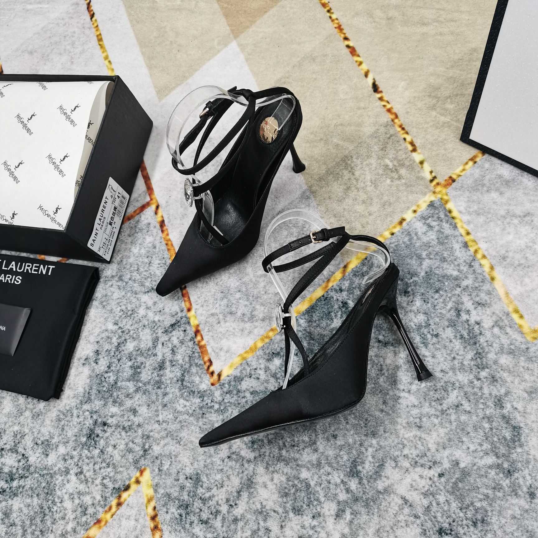 Saint Laurent Harlow Pumps In Satin Crepe And Crystals - DesignerGu