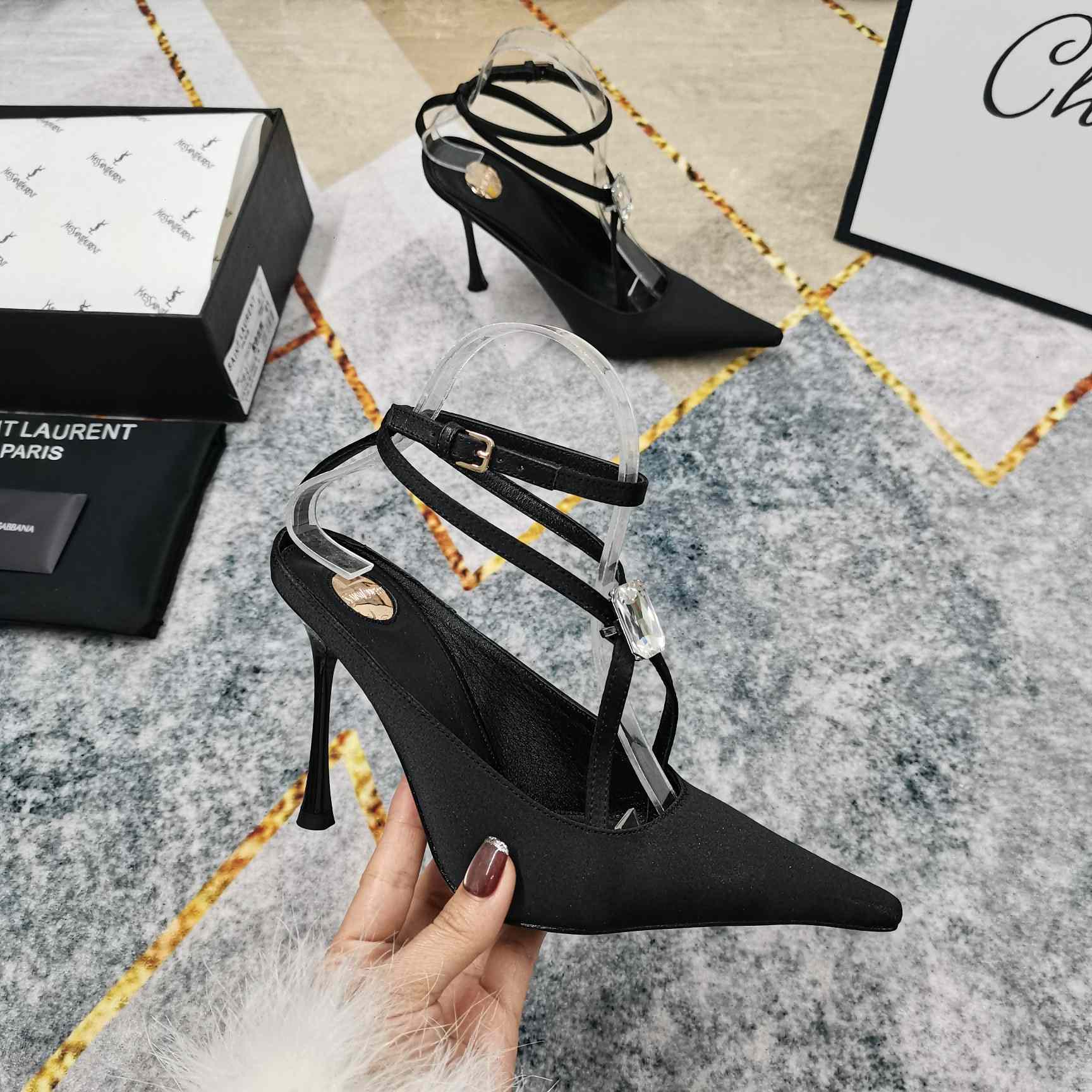 Saint Laurent Harlow Pumps In Satin Crepe And Crystals - DesignerGu