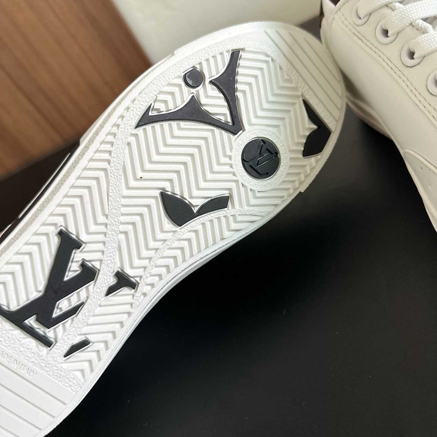 Louis Vuitton Charlie Sneaker - DesignerGu