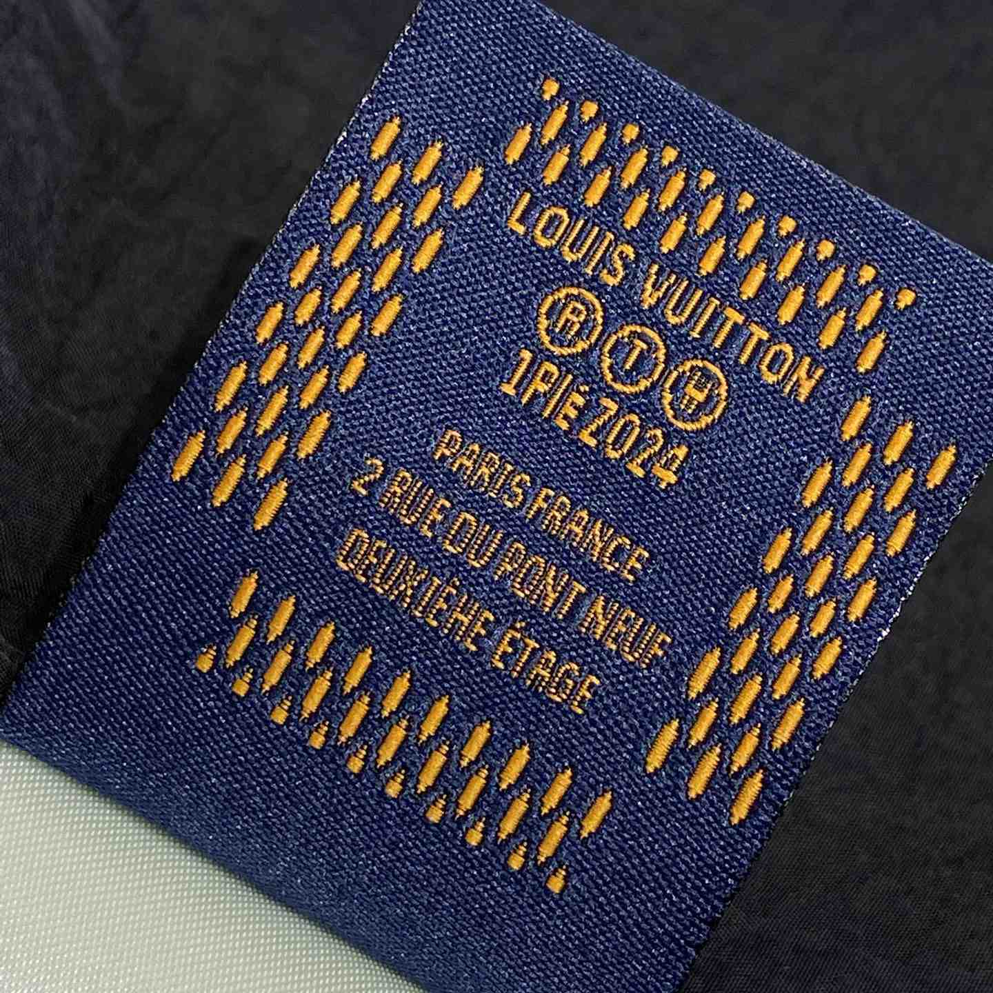 Louis Vuitton Flocked  Monogram Short-Sleeved Shirt - DesignerGu