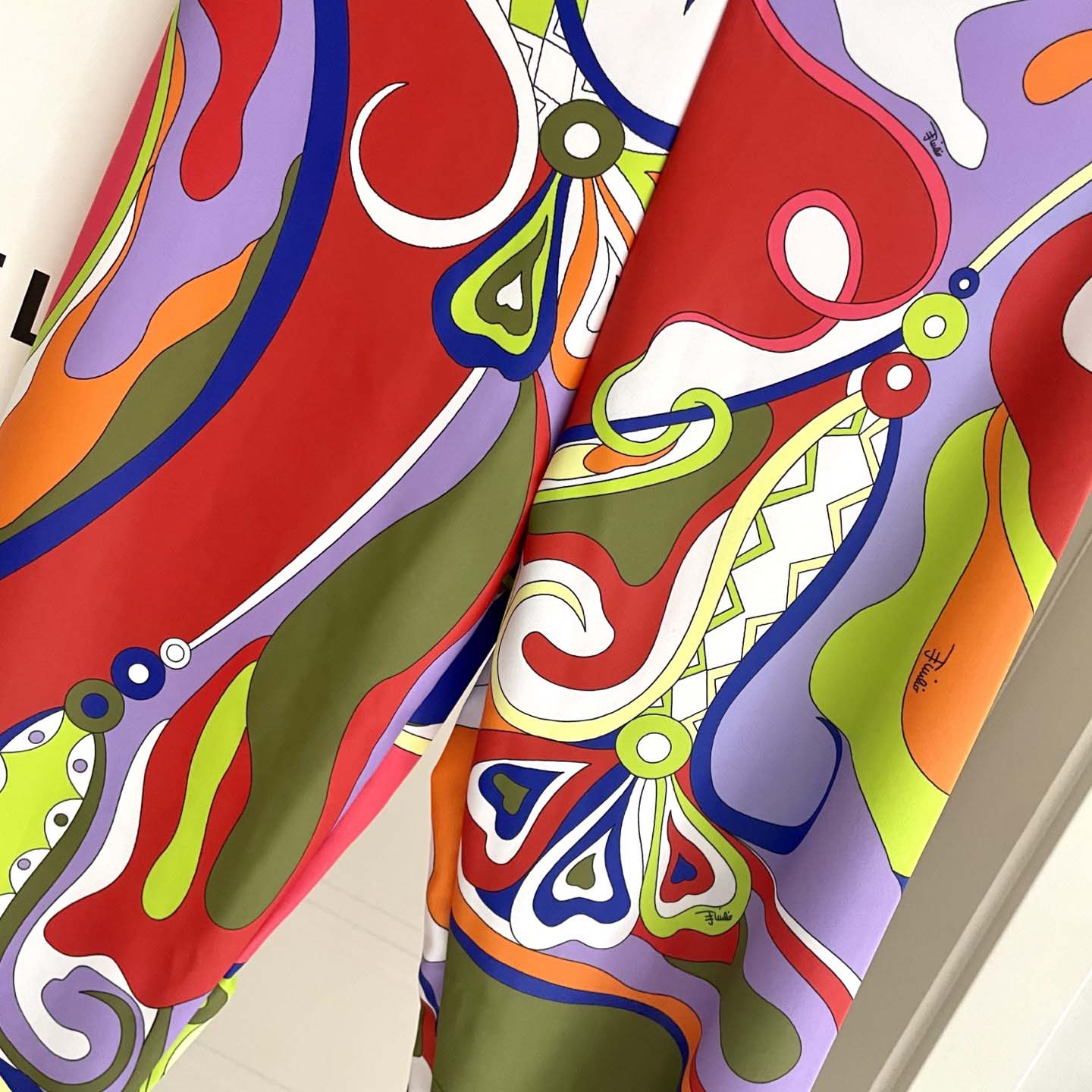 Pucci Iride-Print Crop Top And Leggings  - DesignerGu