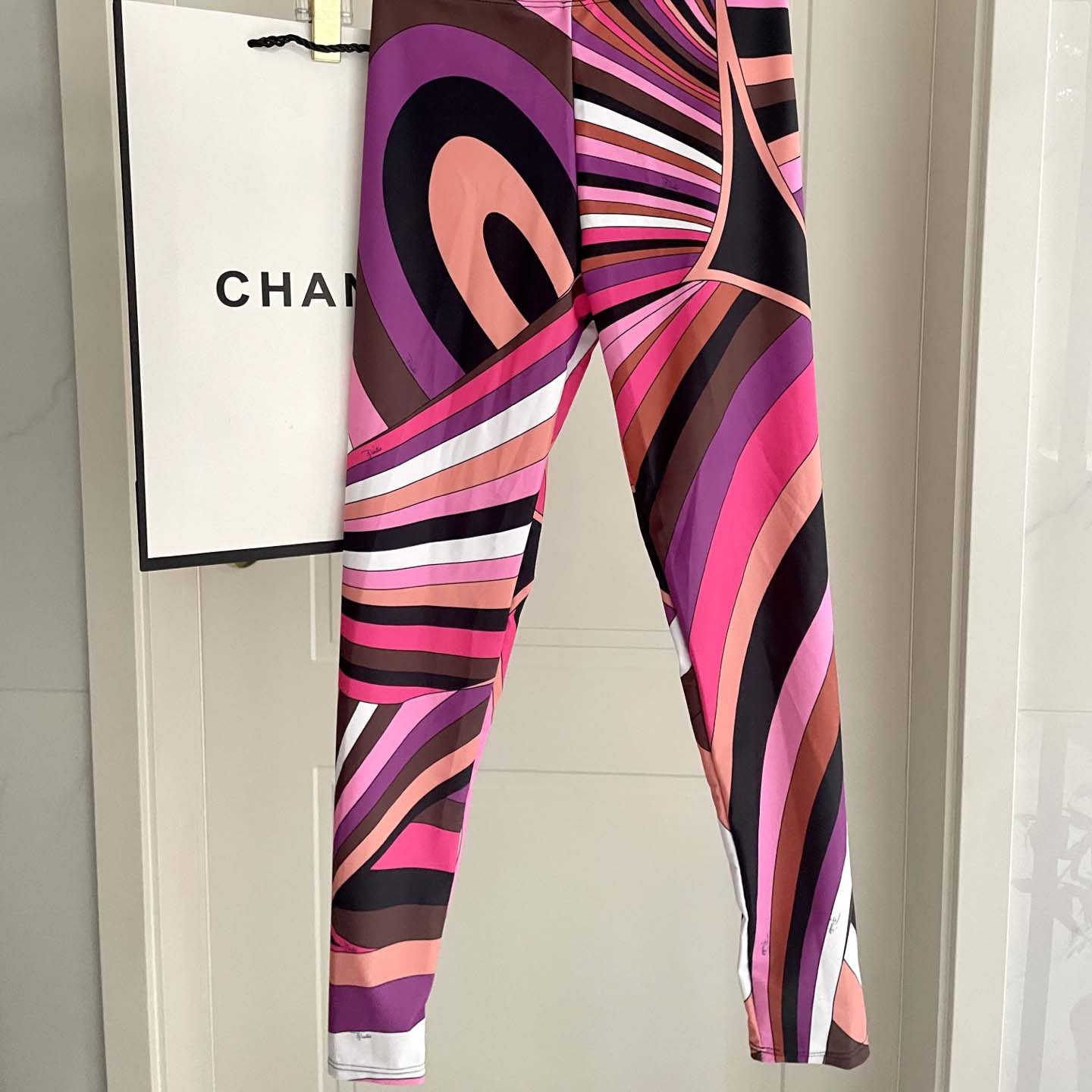 Pucci Iride-Print Crop Top And Leggings  - DesignerGu