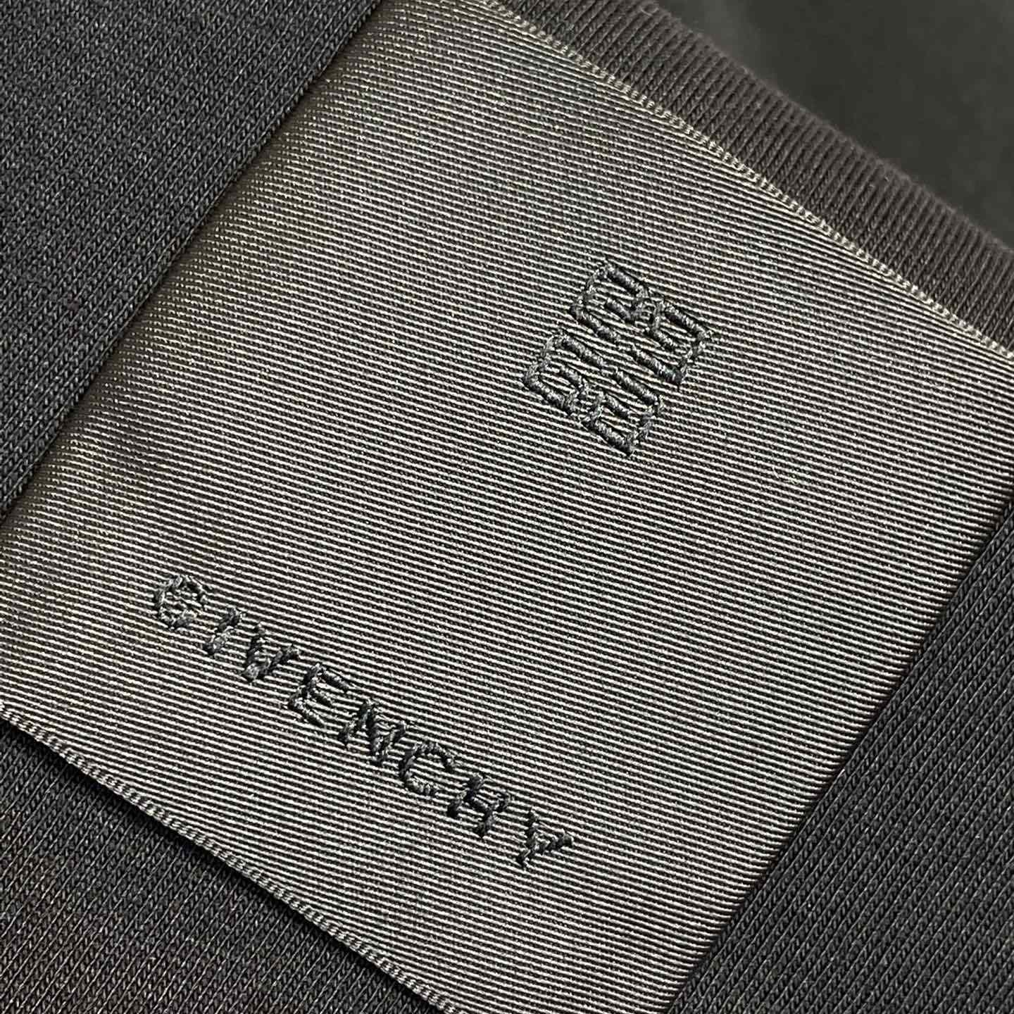 Givenchy Pocket Classic Fit Tee - DesignerGu