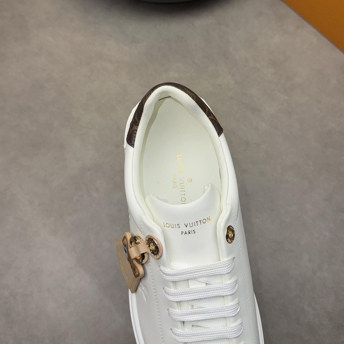 Louis Vuitton Sneaker - DesignerGu